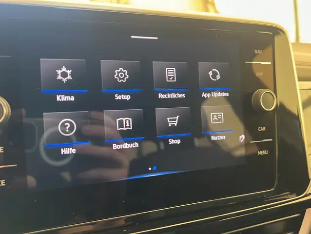 Volkswagen T-Roc view 14