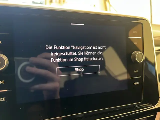 Volkswagen T-Roc view 12