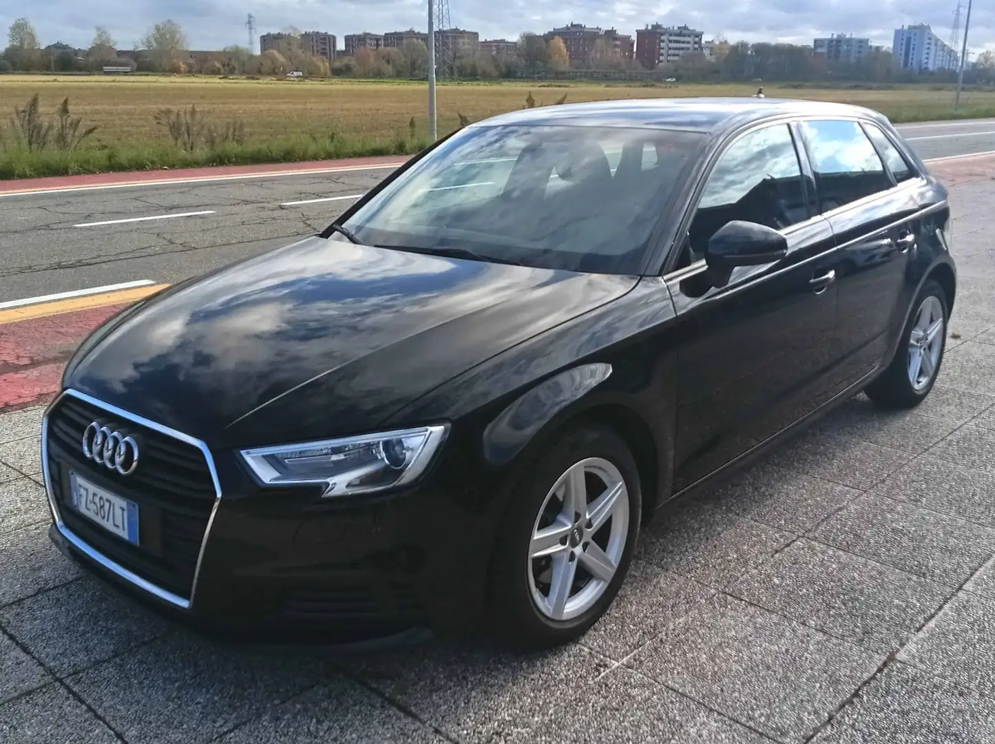 Audi A3 A3 Sportback 1.5 tfsi Admired 150cv s-tronic Schwarz - 1