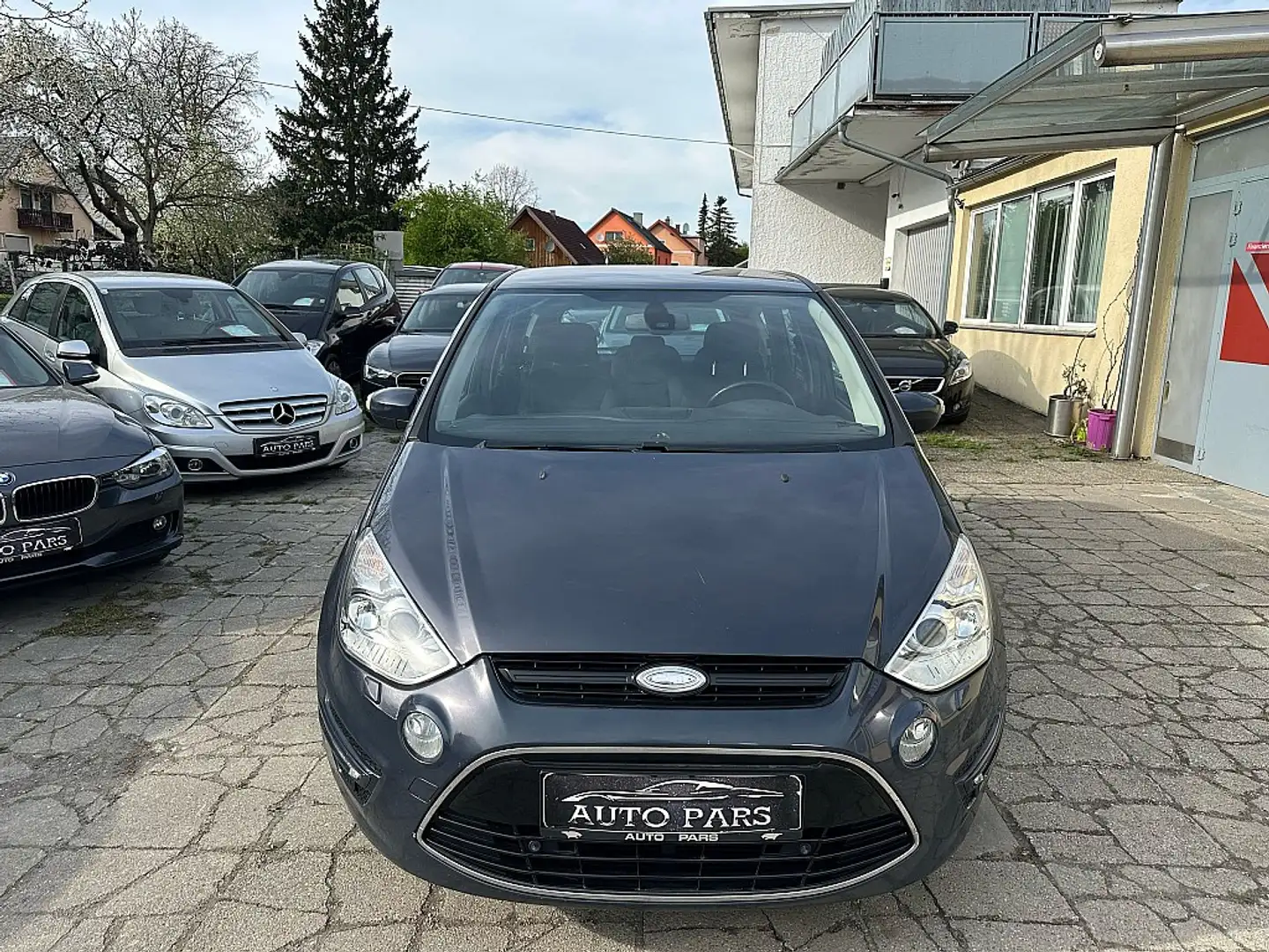 Ford S-Max S-MAX Titanium 2,0 TDCi-KEYLESS-NAVI-XENON-ANHÄ... Grau - 2