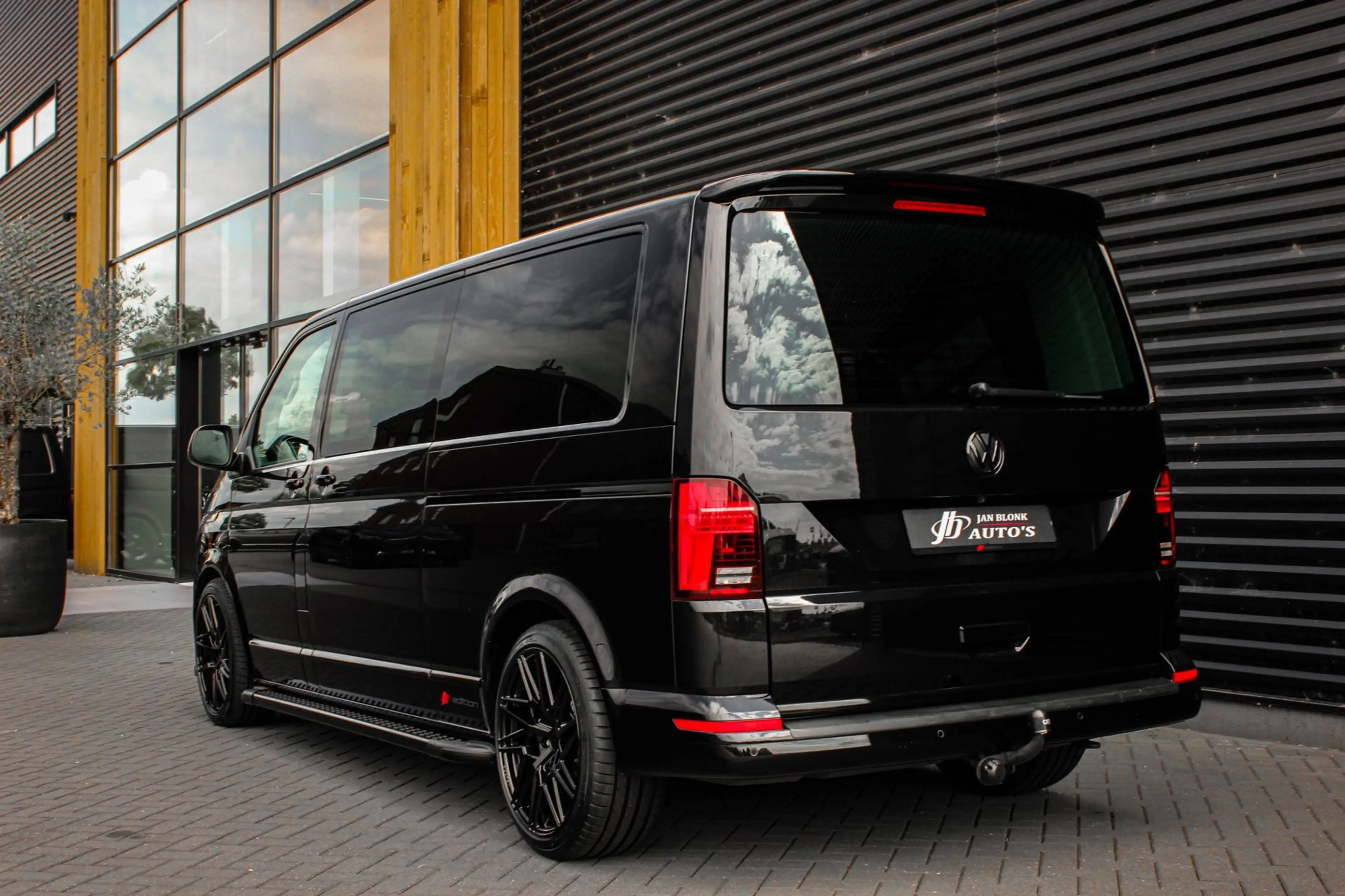 Volkswagen Transporter 2.0 TDI L2H1 CARAVELLE 204PK DC DUBBEL CABINE / EL — photo 10