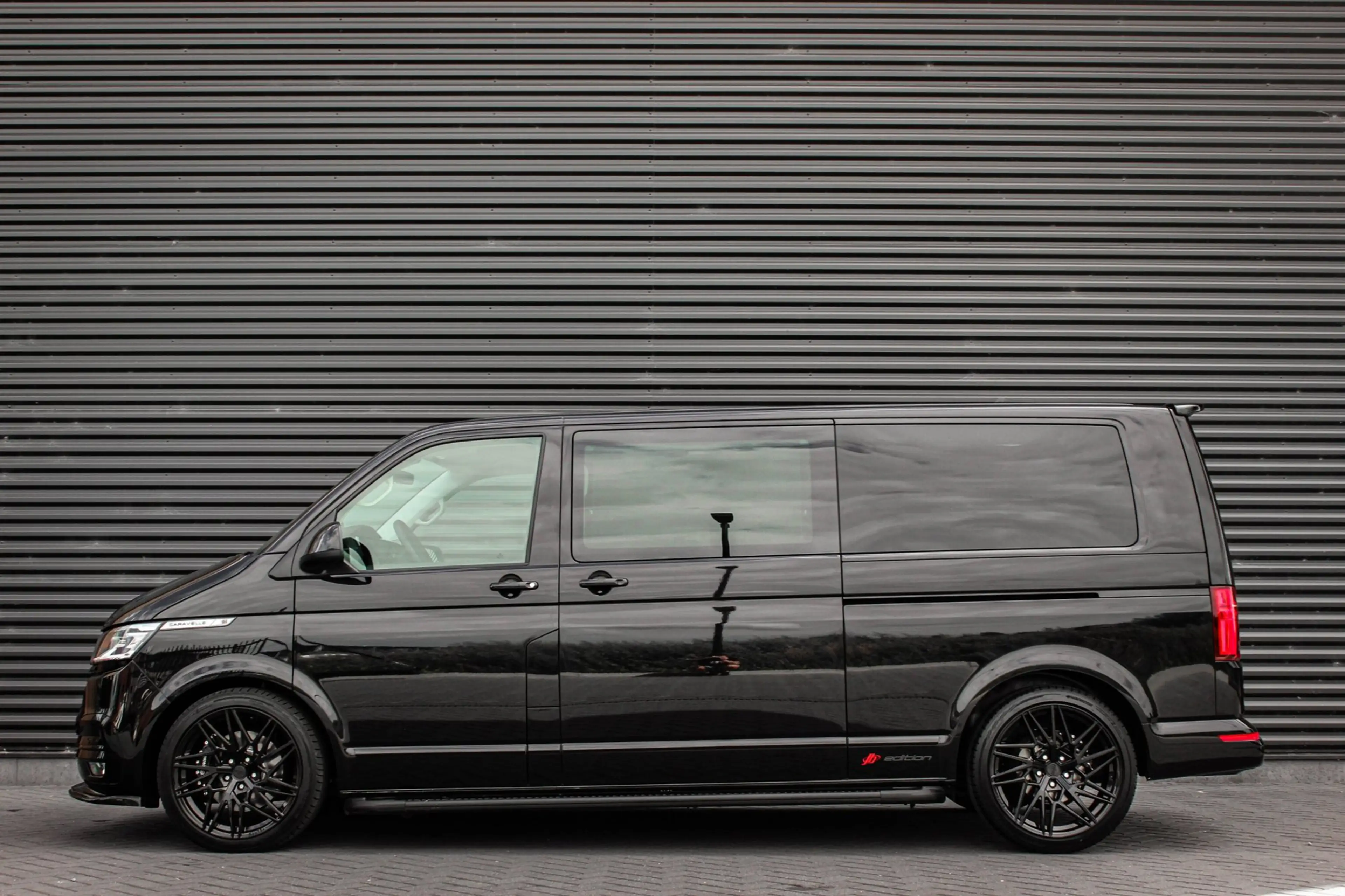 Volkswagen Transporter 2.0 TDI L2H1 CARAVELLE 204PK DC DUBBEL CABINE / EL — photo 5