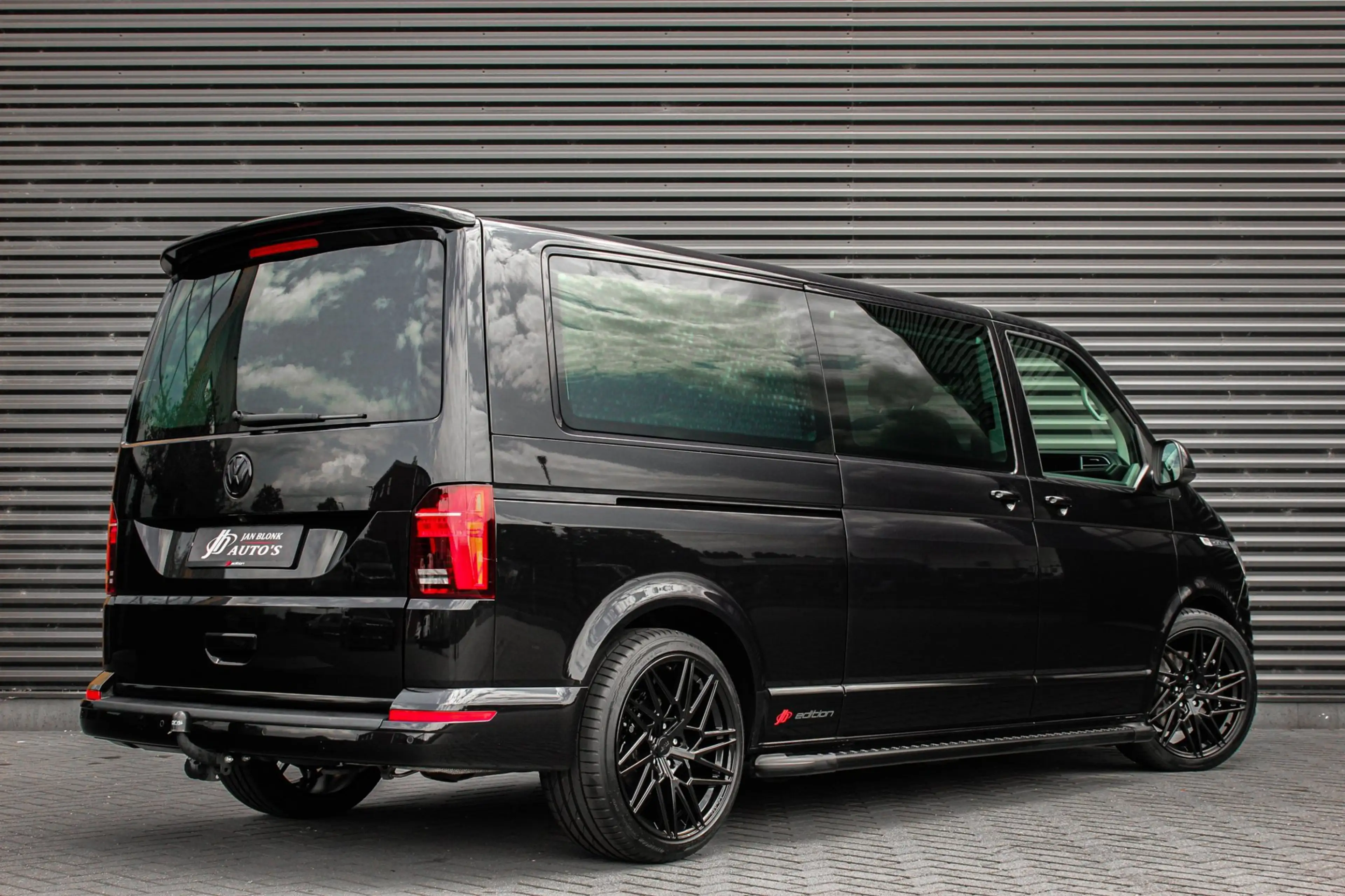 Volkswagen Transporter 2.0 TDI L2H1 CARAVELLE 204PK DC DUBBEL CABINE / EL — photo 3