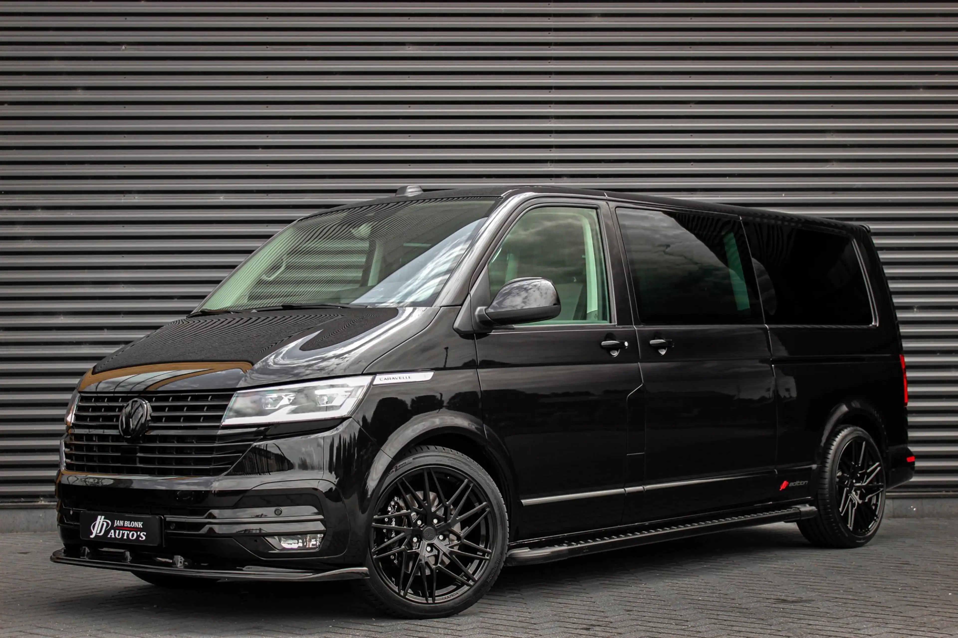 Volkswagen Transporter 2.0 TDI L2H1 CARAVELLE 204PK DC DUBBEL CABINE / EL