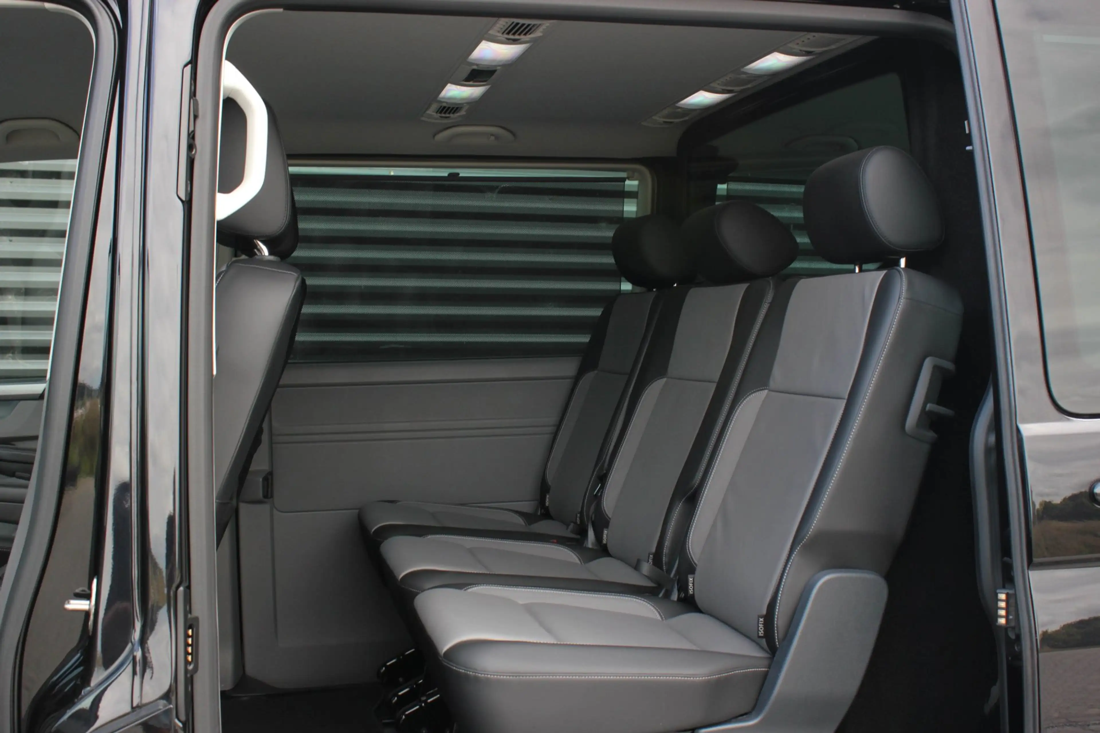 Volkswagen Transporter 2.0 TDI L2H1 CARAVELLE 204PK DC DUBBEL CABINE / EL — photo 19