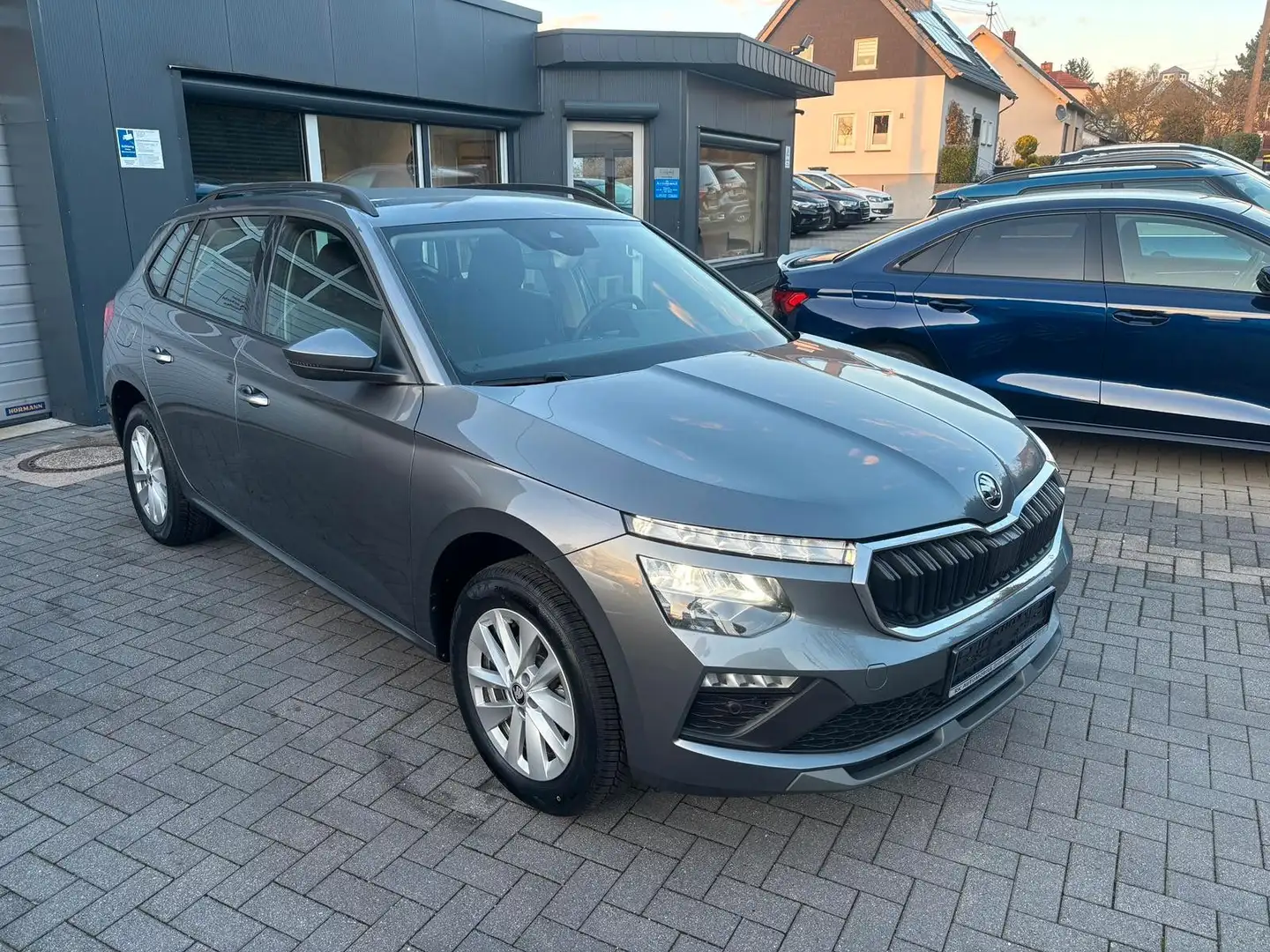 Skoda Kamiq Selection Grau - 2
