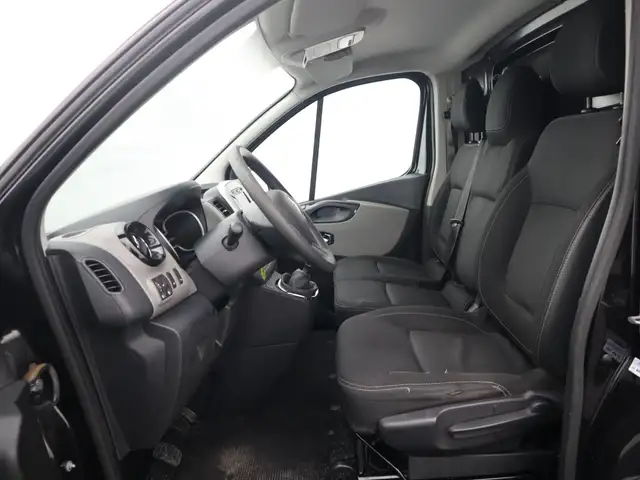 Renault Trafic view 7