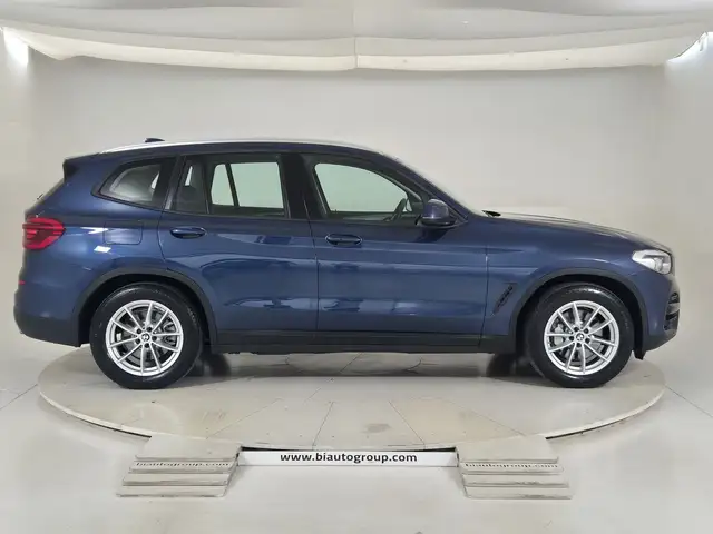 BMW X3 view 6