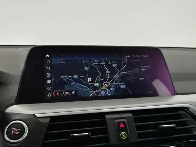 BMW X3 view 12