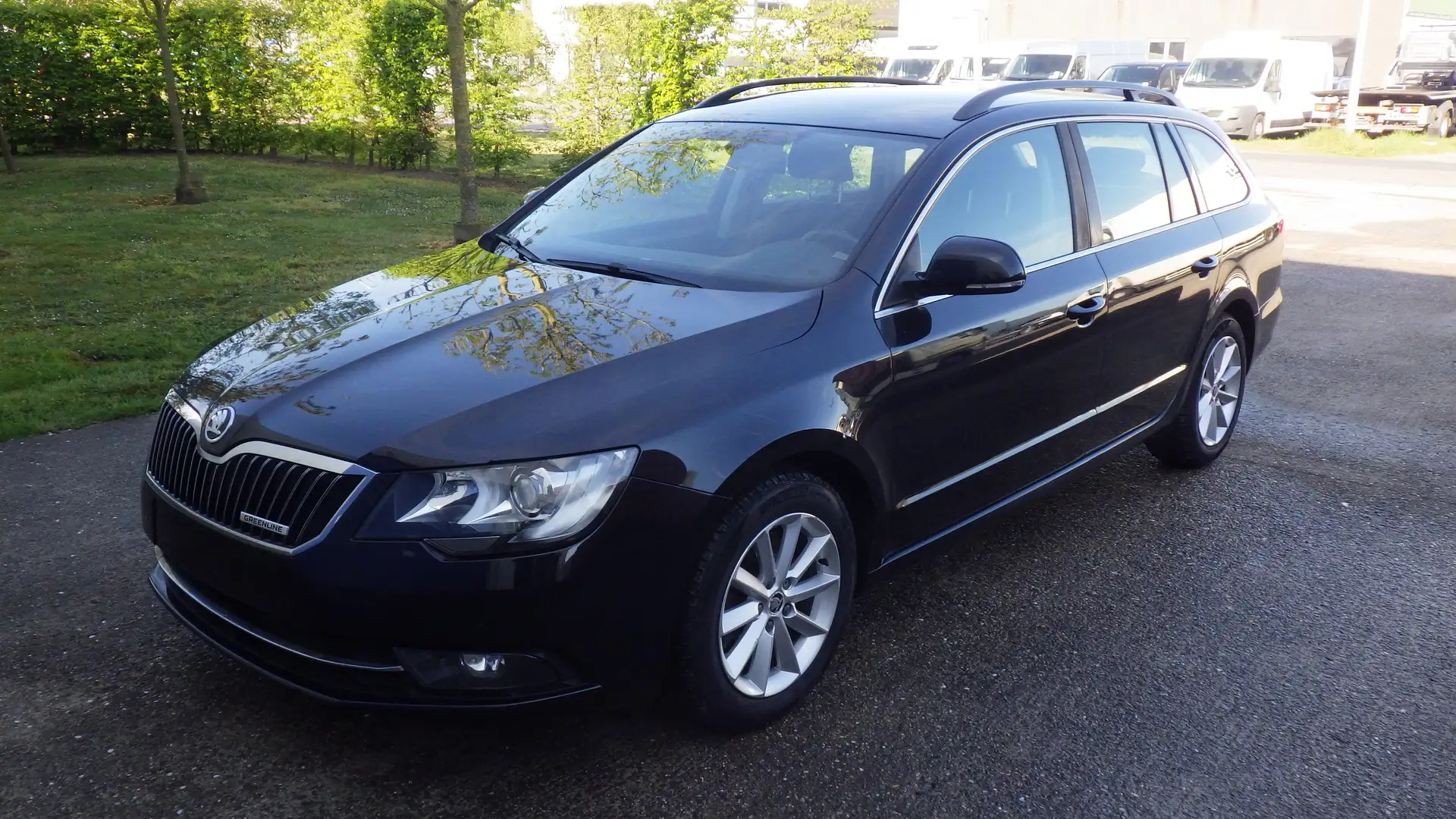 Skoda Superb Break (Stock ID 555) Noir - 1