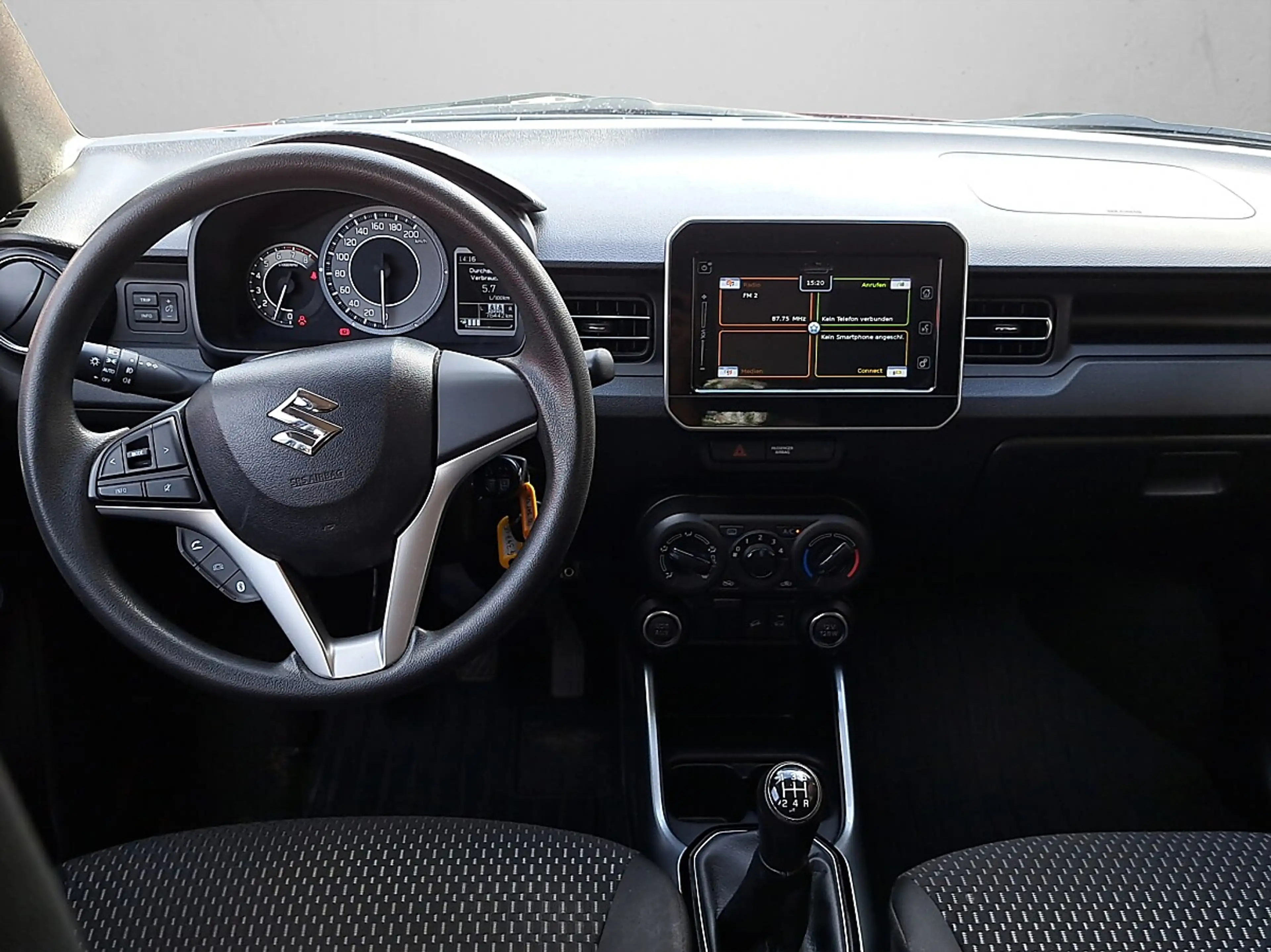 Suzuki Ignis 1,2 Dualjet Hybrid Allgrip Shine — photo 13