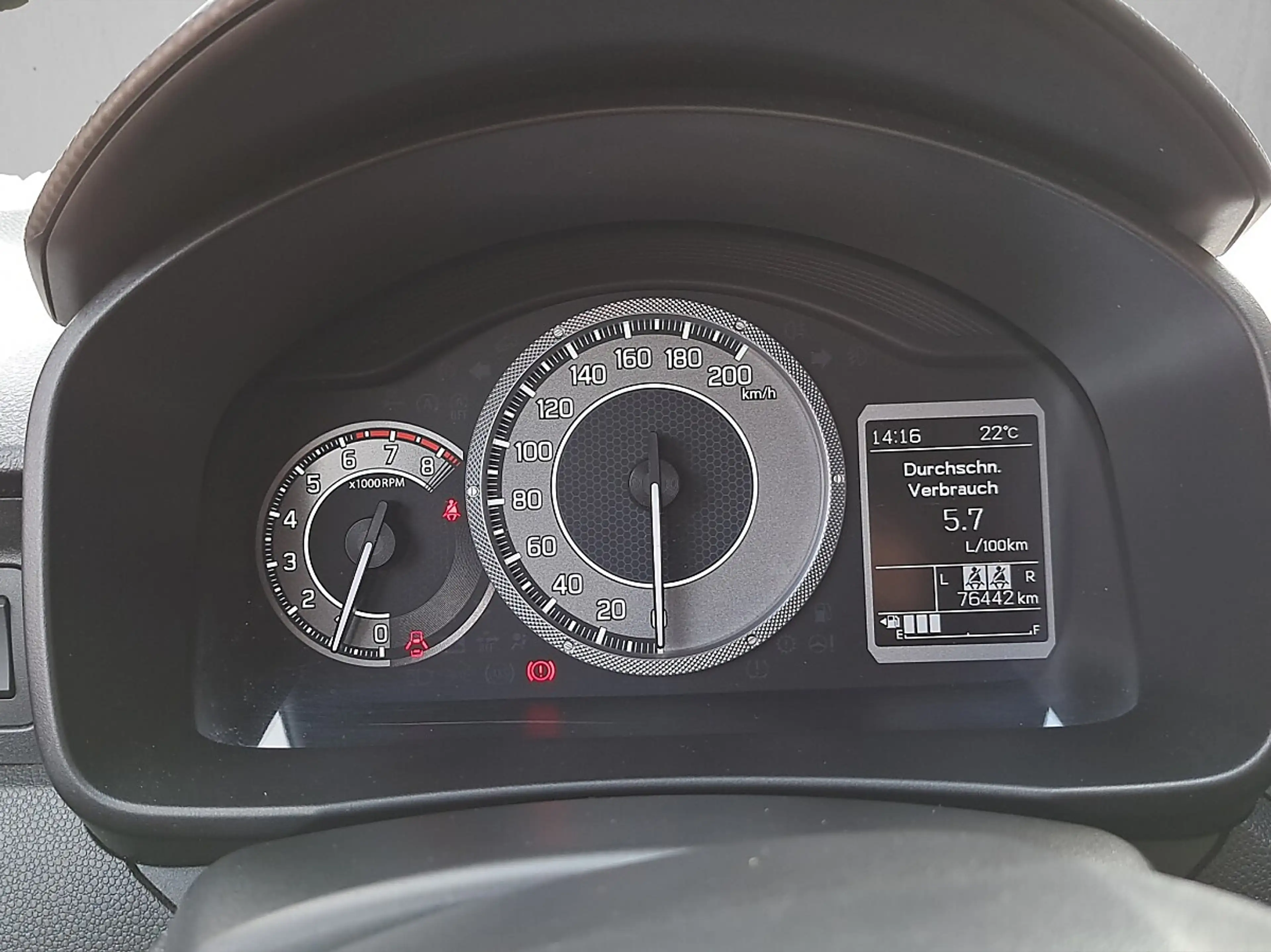 Suzuki Ignis 1,2 Dualjet Hybrid Allgrip Shine — photo 11