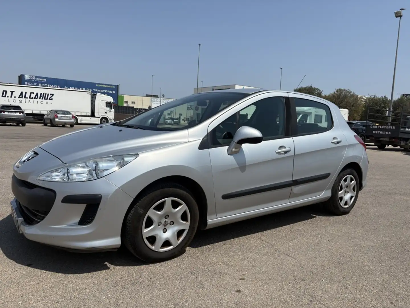 Peugeot 308 1.6HDI Confort Gris - 2