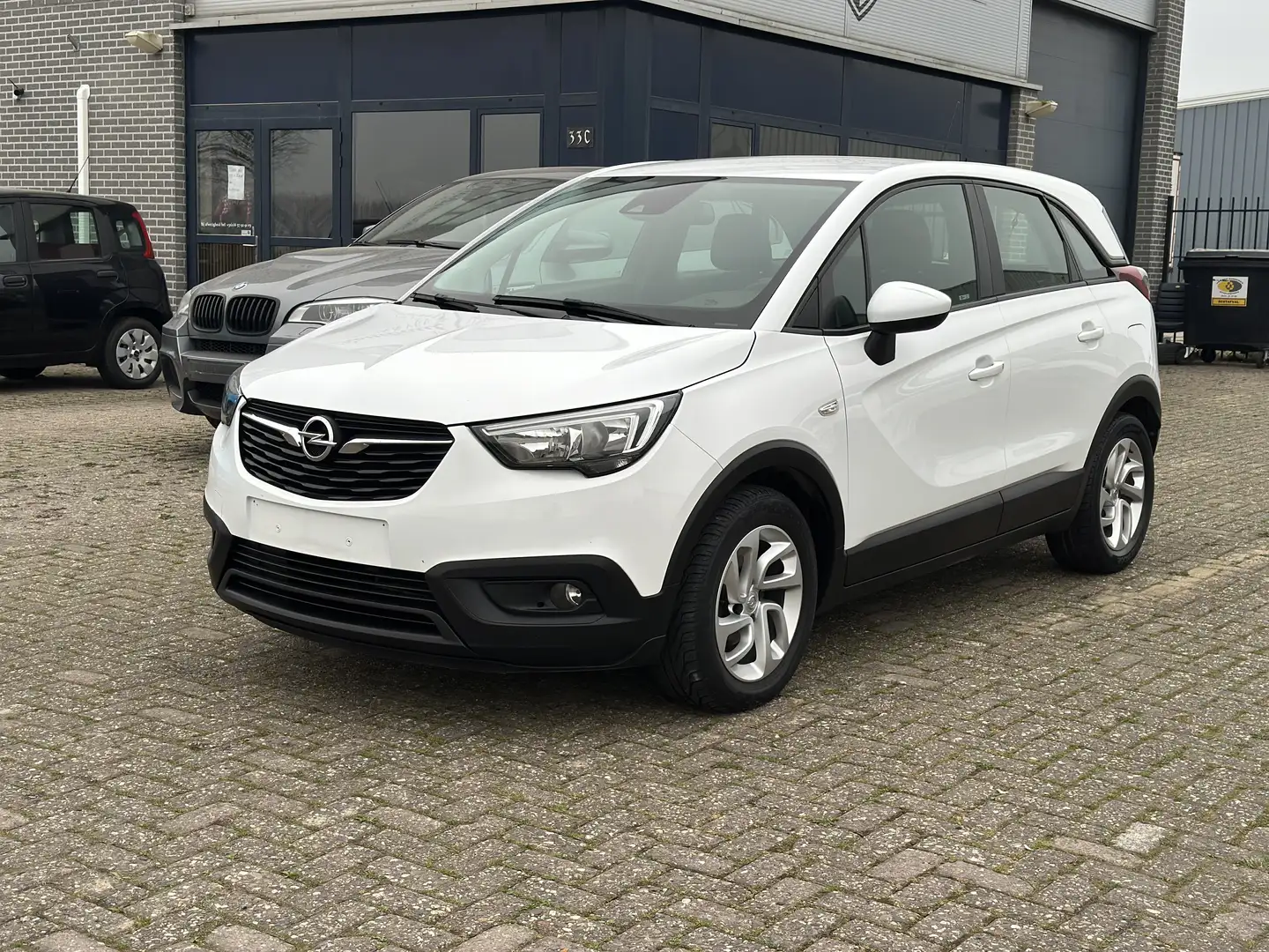 Opel Crossland X 1.2 benzine / Bj 2017 / 61 DKM / NAVI / AIRCO / Blanco - 2