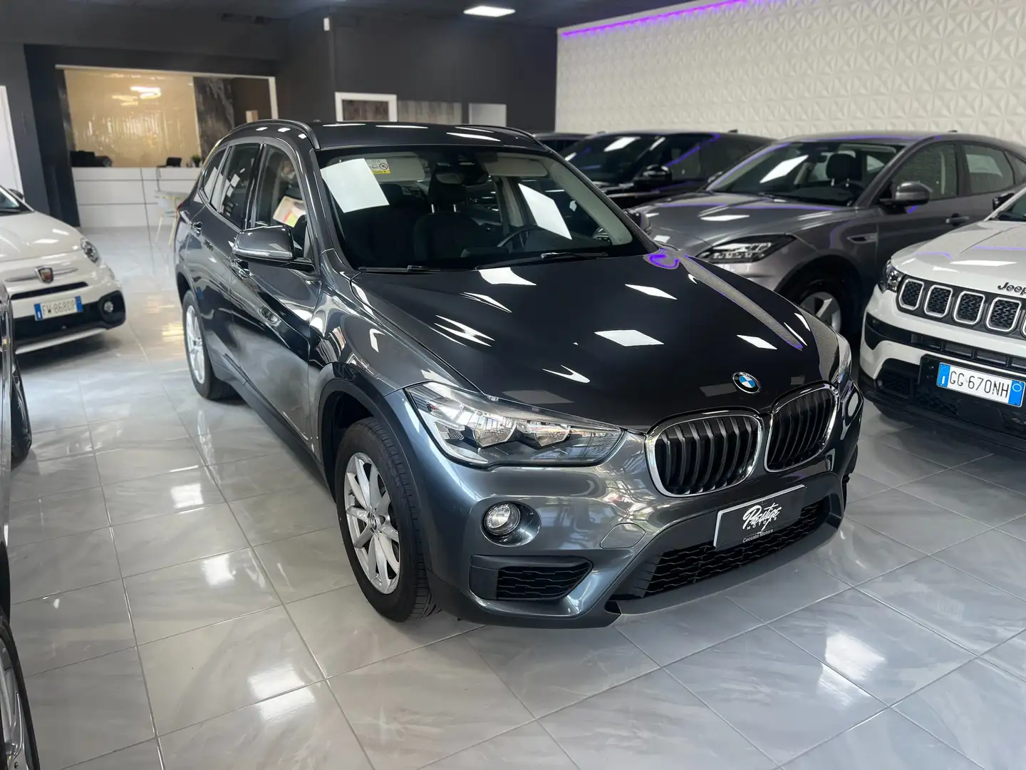 BMW X1 X1 sdrive18d auto my18 Grijs - 1