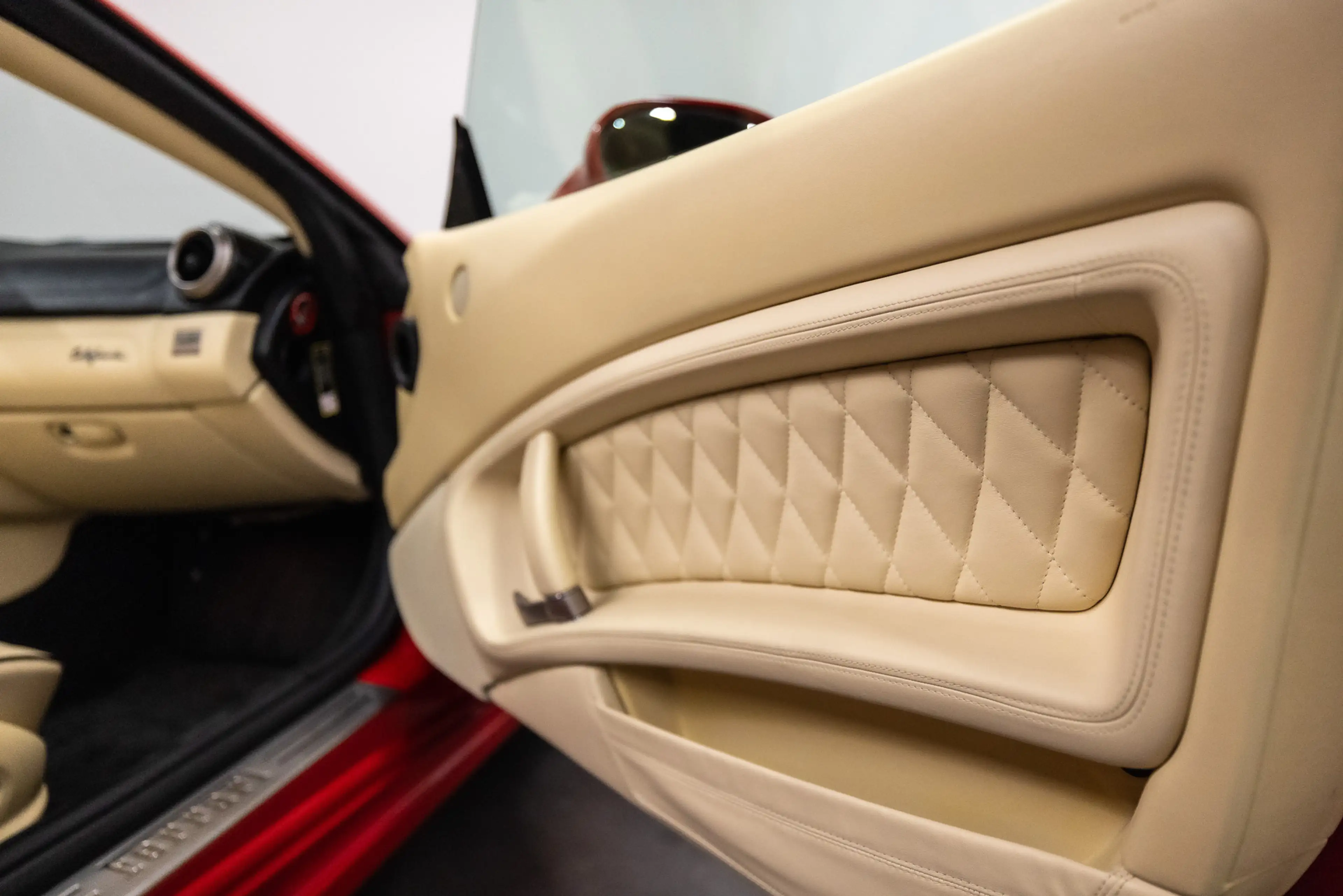 Ferrari California 4.3 V8 Btw auto, Fiscale waarde € 22.000,- (€ 90.8 — photo 30