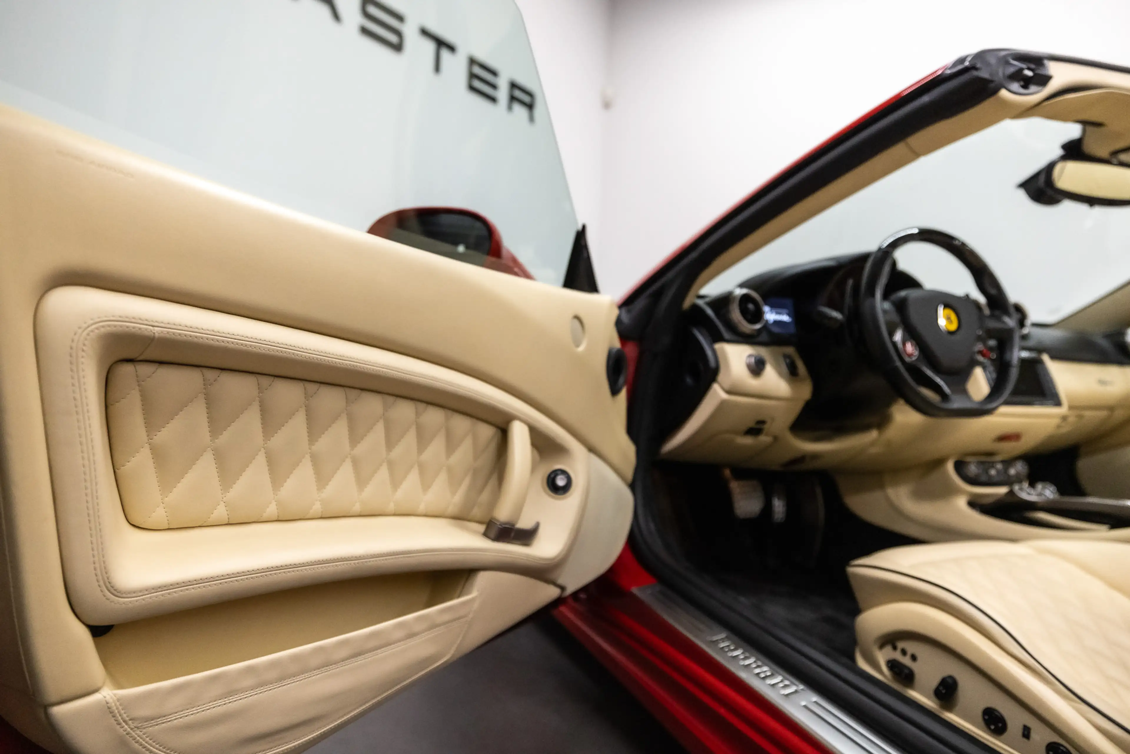 Ferrari California 4.3 V8 Btw auto, Fiscale waarde € 22.000,- (€ 90.8 — photo 40