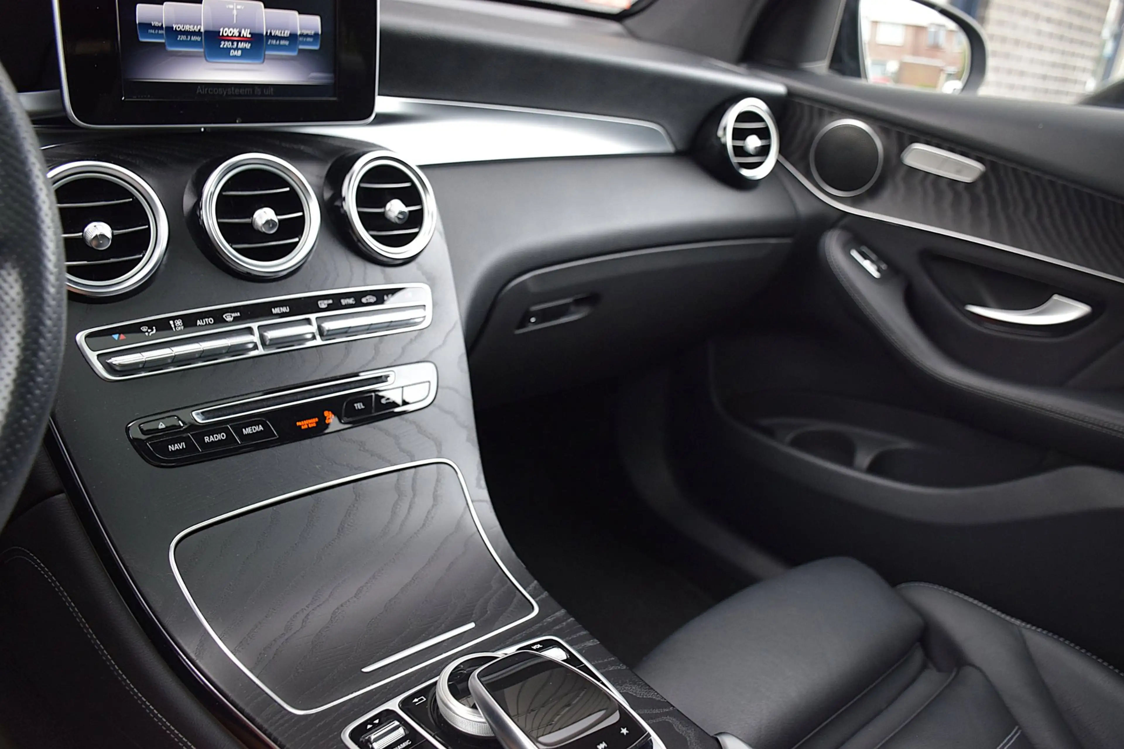 Mercedes-Benz GLC 250 4MATIC Business Solution AMG|Pano|Leder|BTW Auto — photo 19