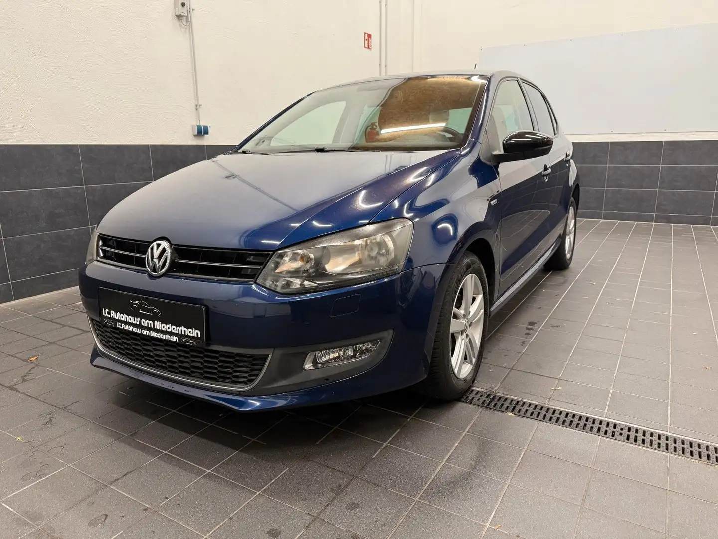 Volkswagen Polo V Match|SERVICE NEU|2.HAND|KLIMA|PDC|ALU| Bleu - 1