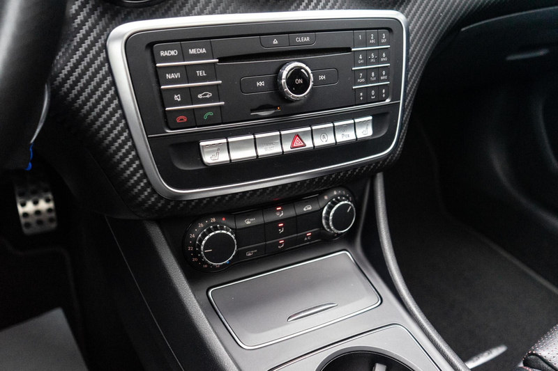 Mercedes-Benz A 250 AMG 4MATIC Pano / Memory / Camera — photo 21