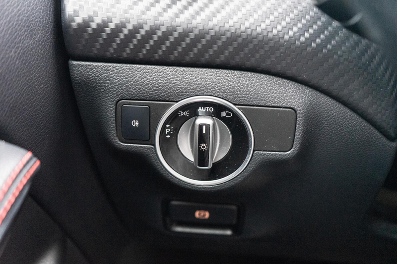 Mercedes-Benz A 250 AMG 4MATIC Pano / Memory / Camera — photo 17