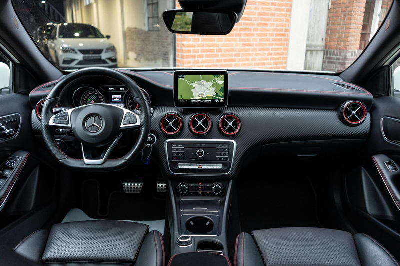 Mercedes-Benz A 250 AMG 4MATIC Pano / Memory / Camera — photo 2