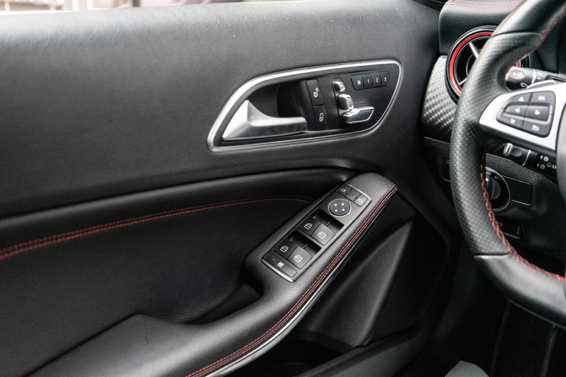 Mercedes-Benz A 250 AMG 4MATIC Pano / Memory / Camera — photo 15