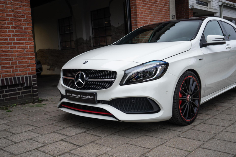 Mercedes-Benz A 250 AMG 4MATIC Pano / Memory / Camera — photo 25