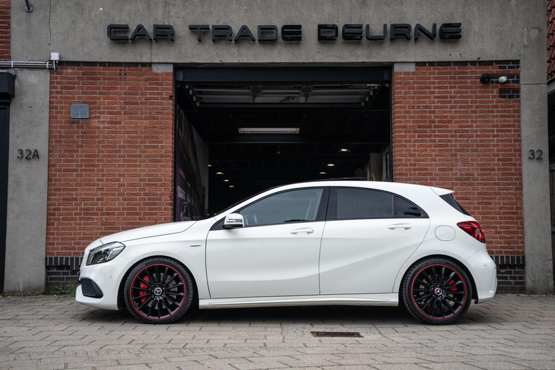 Mercedes-Benz A 250 AMG 4MATIC Pano / Memory / Camera — photo 4