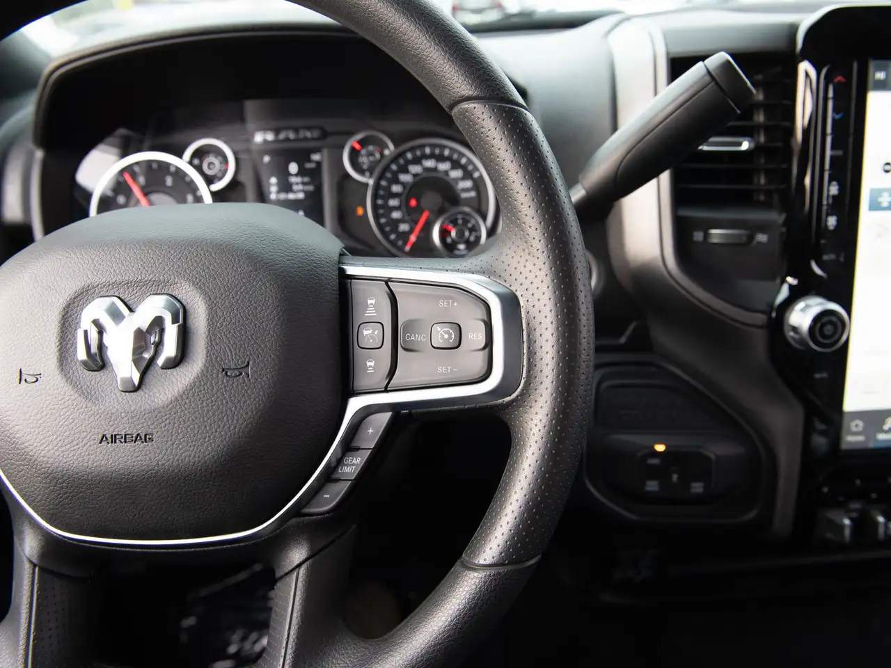 RAM 3500 снимка RAM 3500