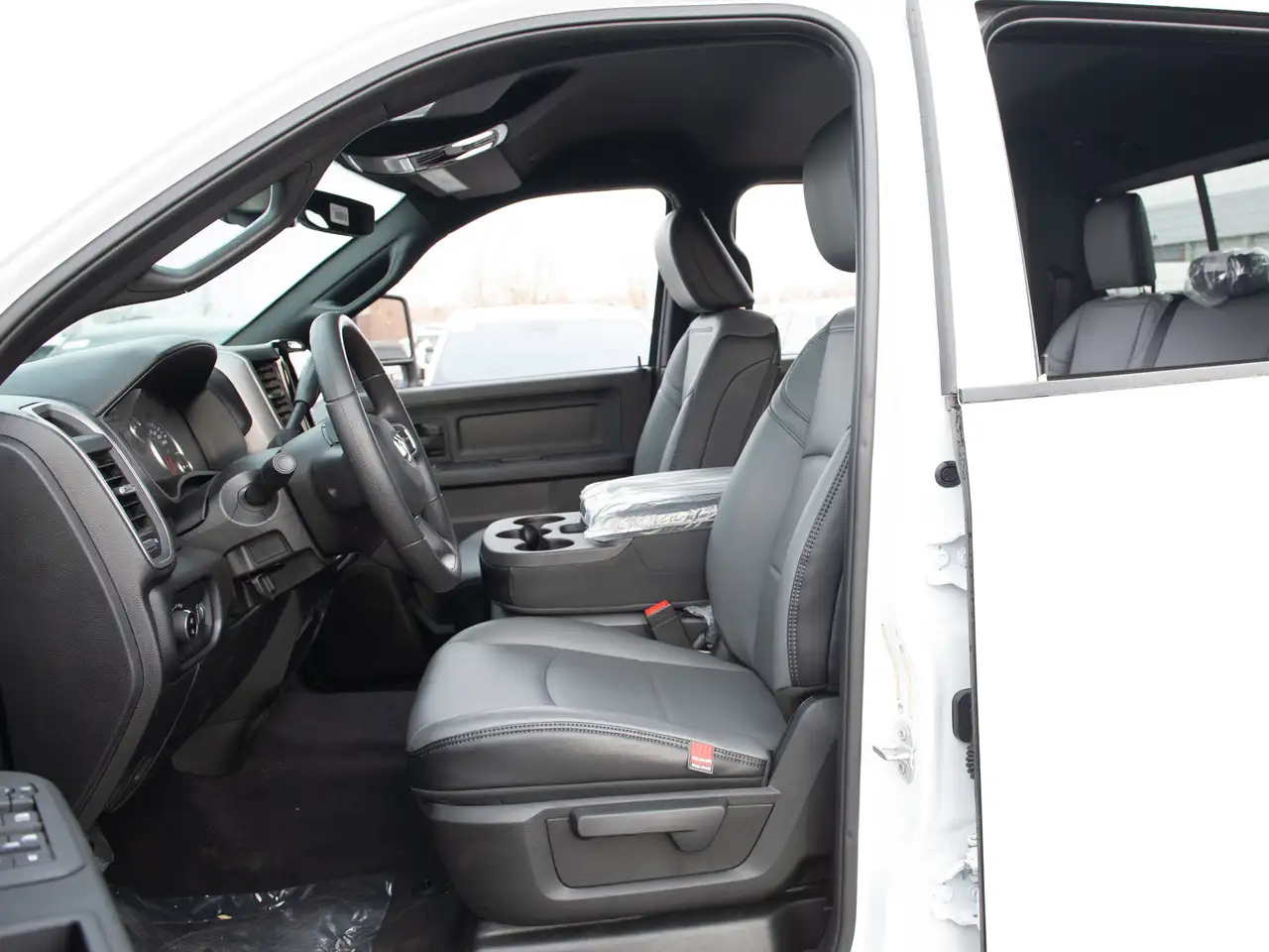 RAM 3500 снимка RAM 3500