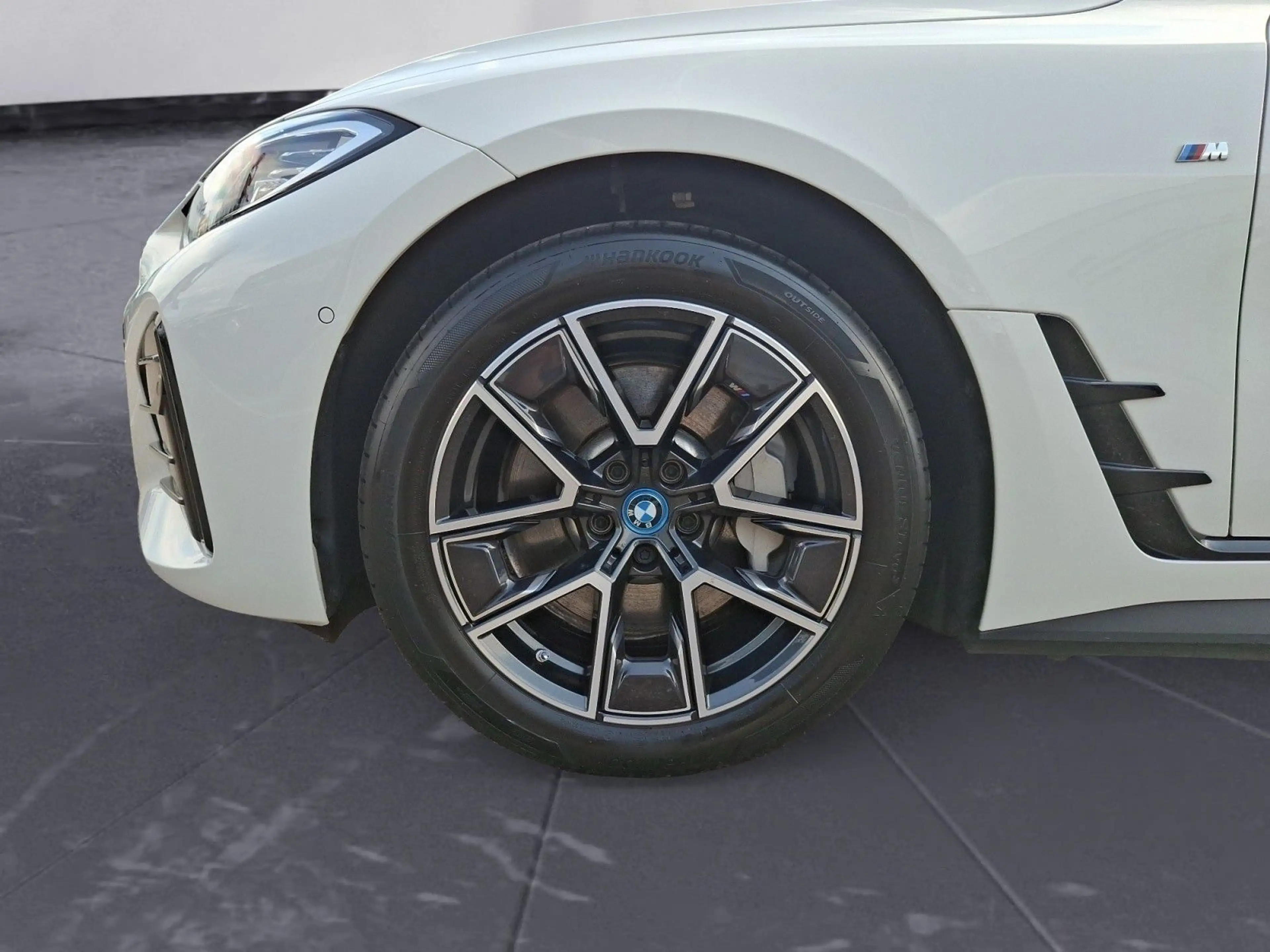 BMW i4 eDrive40 M SPORT Parking Assistant Plus Live — photo 8