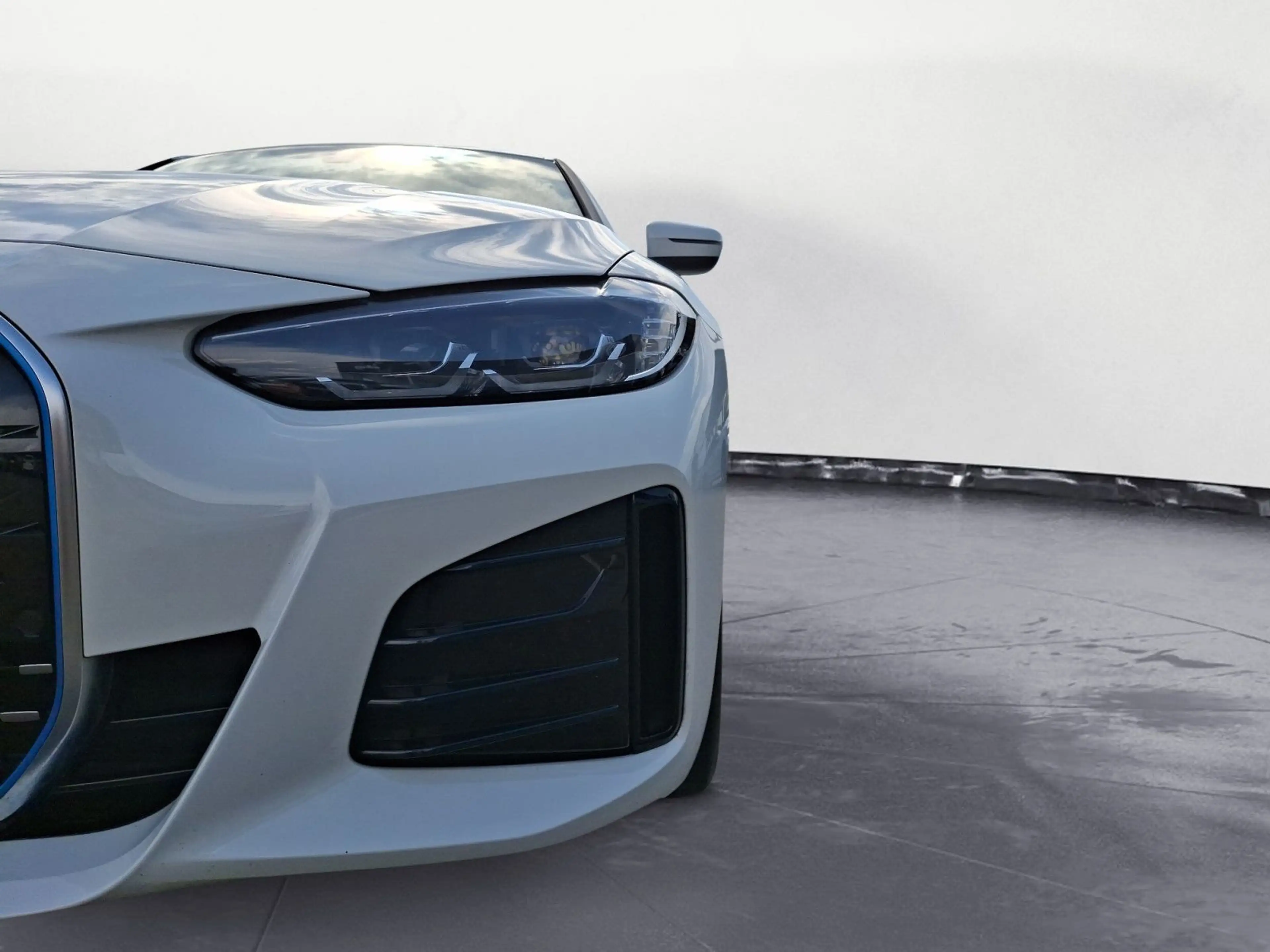 BMW i4 eDrive40 M SPORT Parking Assistant Plus Live — photo 10