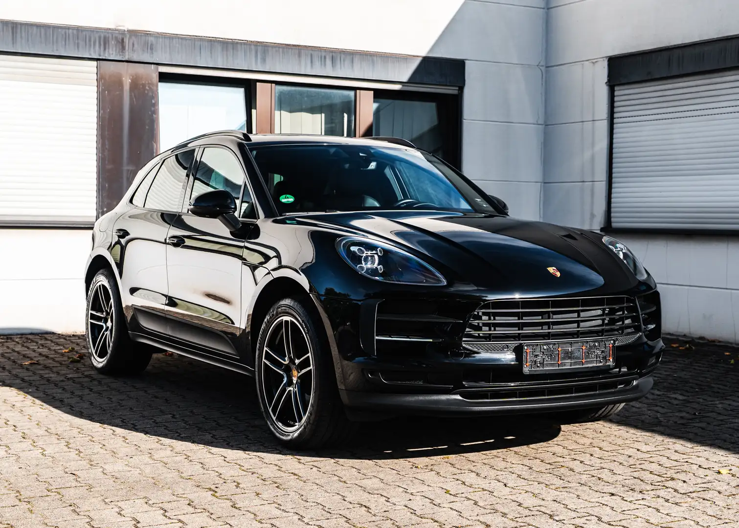 Porsche Macan MACAN I BOSE I PANO I GT-LENK I 14-WEG I APPROVED Schwarz - 2
