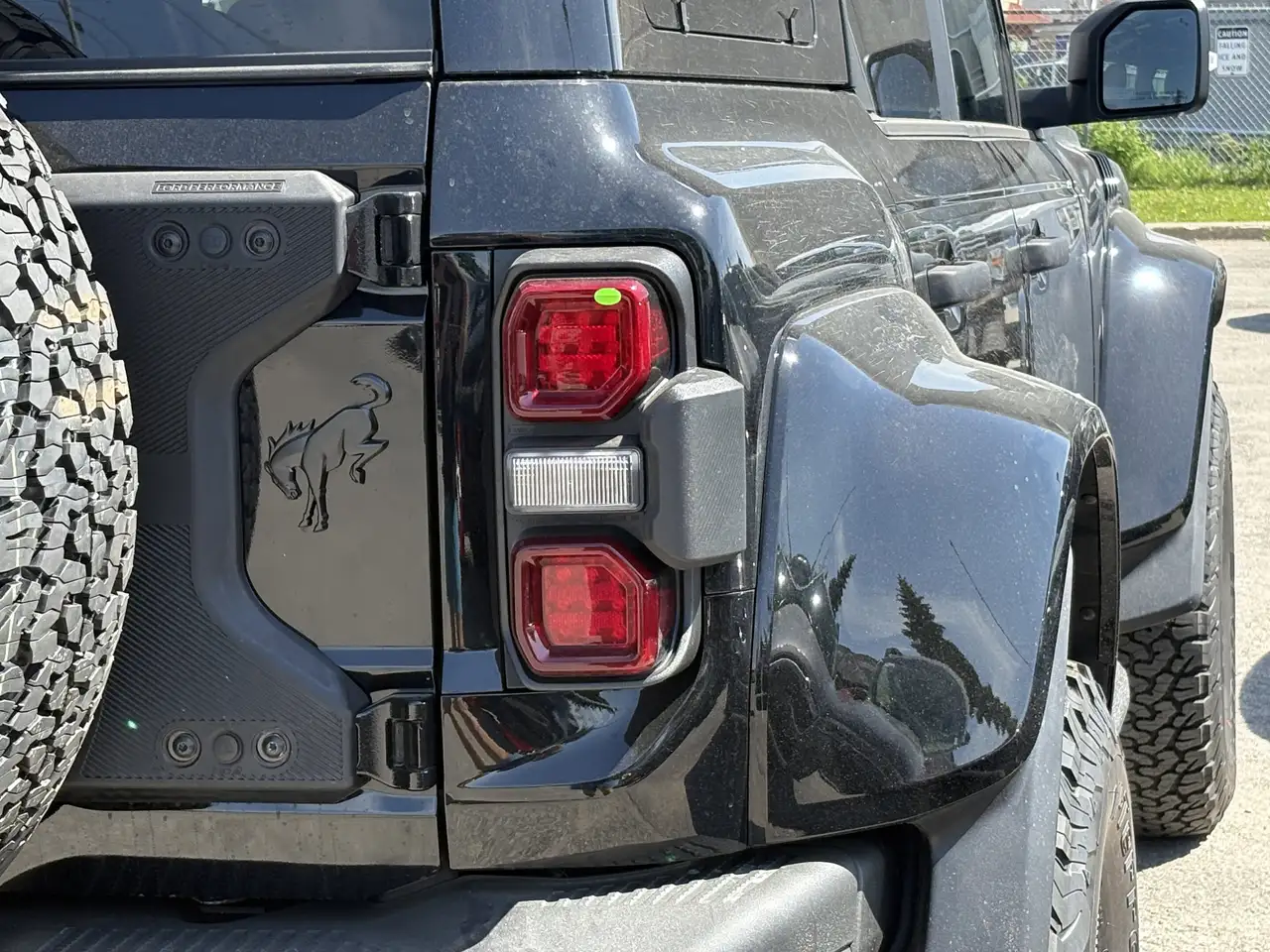 Ford Bronco photo Ford Bronco