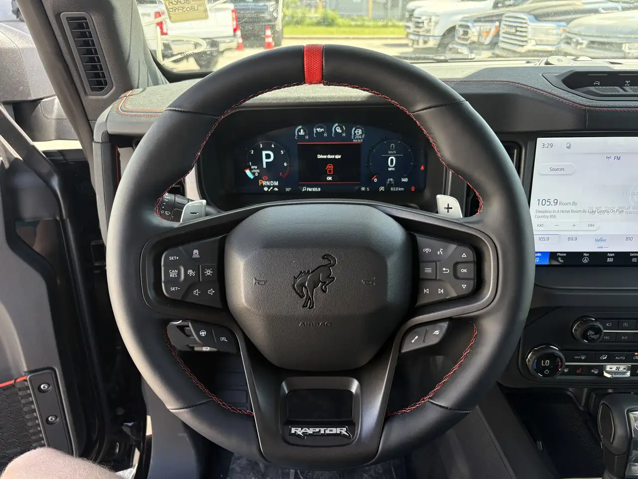 Ford Bronco photo Ford Bronco