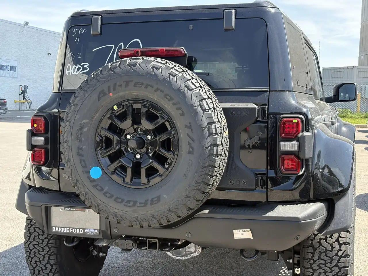 Ford Bronco photo Ford Bronco