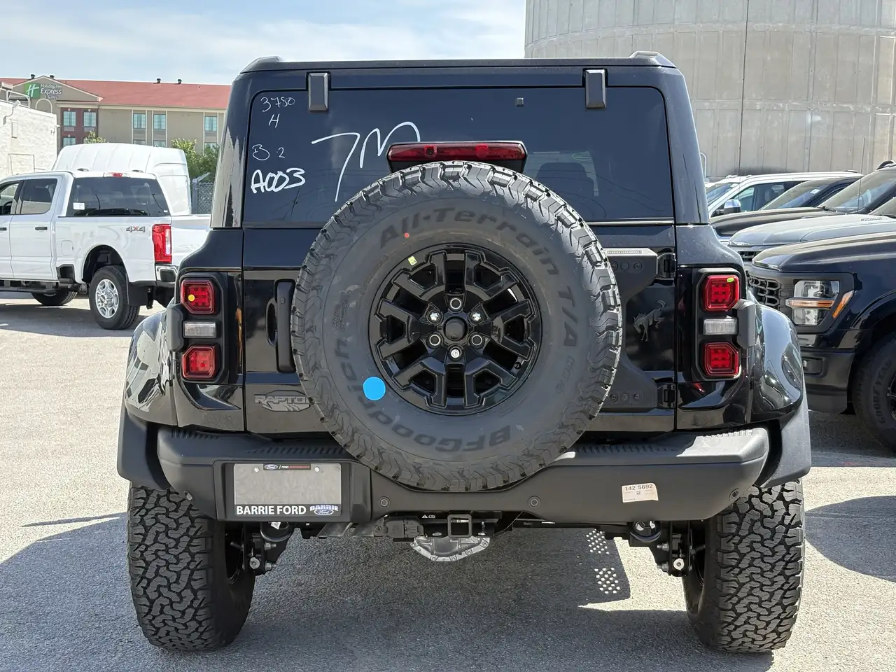 Ford Bronco photo Ford Bronco