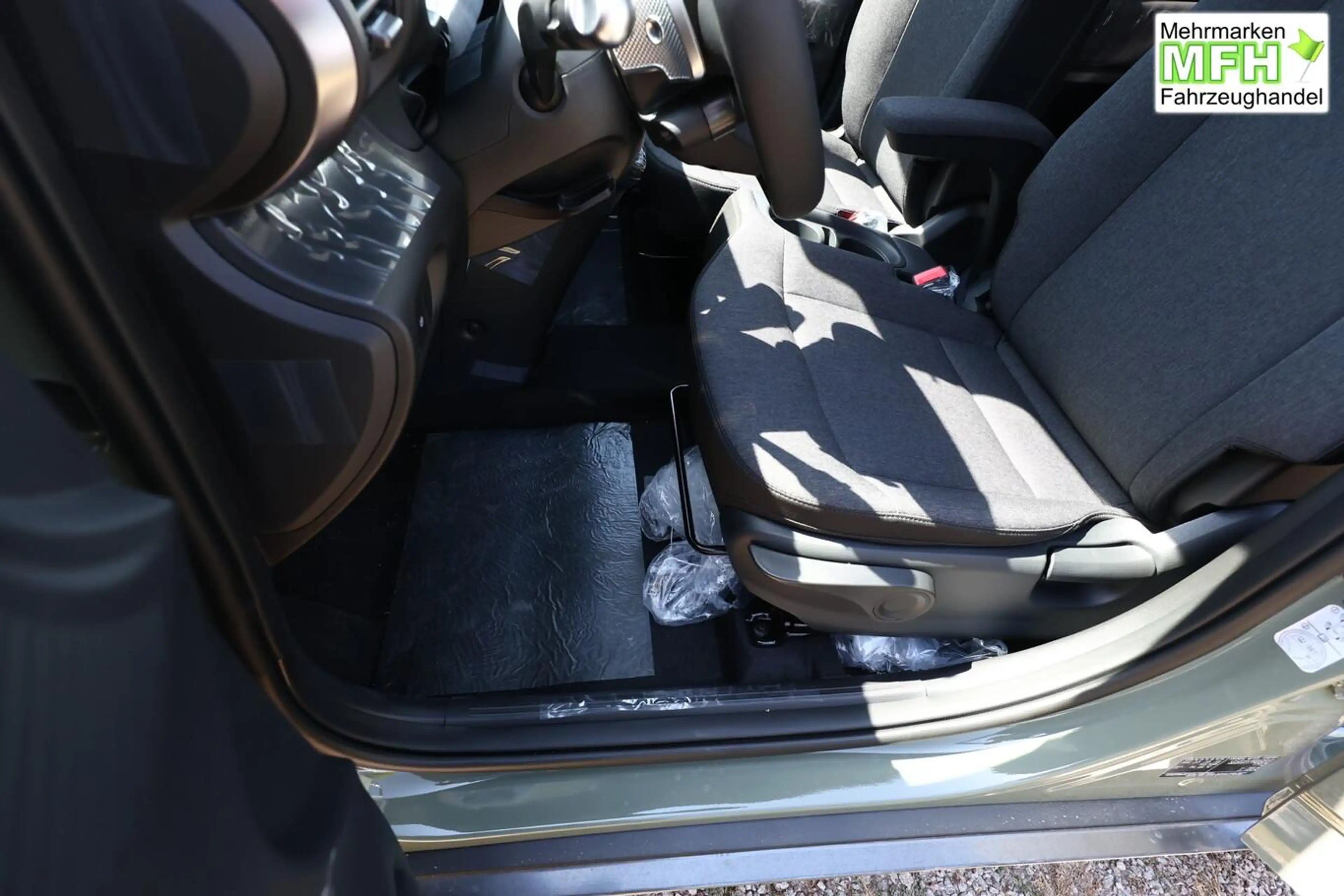 Hyundai Inster 49 kWh Nav Pano 17Z SHZ Privacy ACC LED 85 kW (... — photo 12