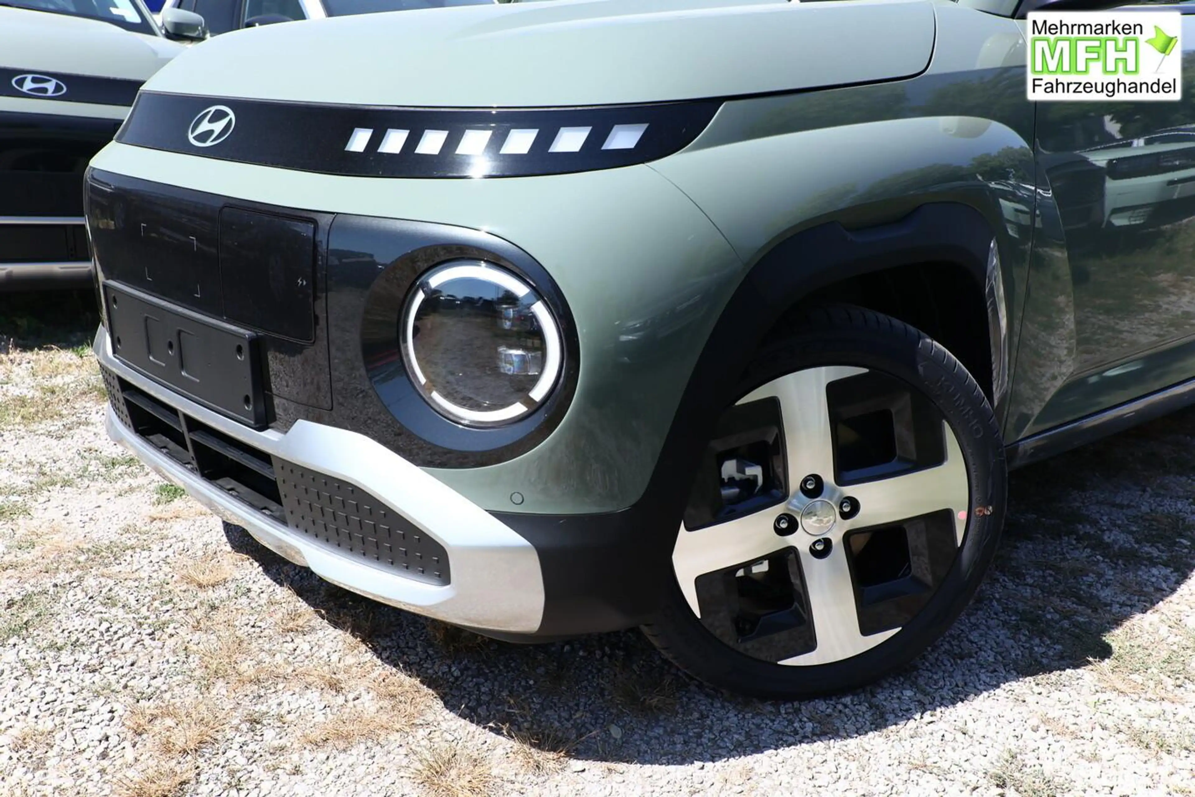 Hyundai Inster 49 kWh Nav Pano 17Z SHZ Privacy ACC LED 85 kW (... — photo 4
