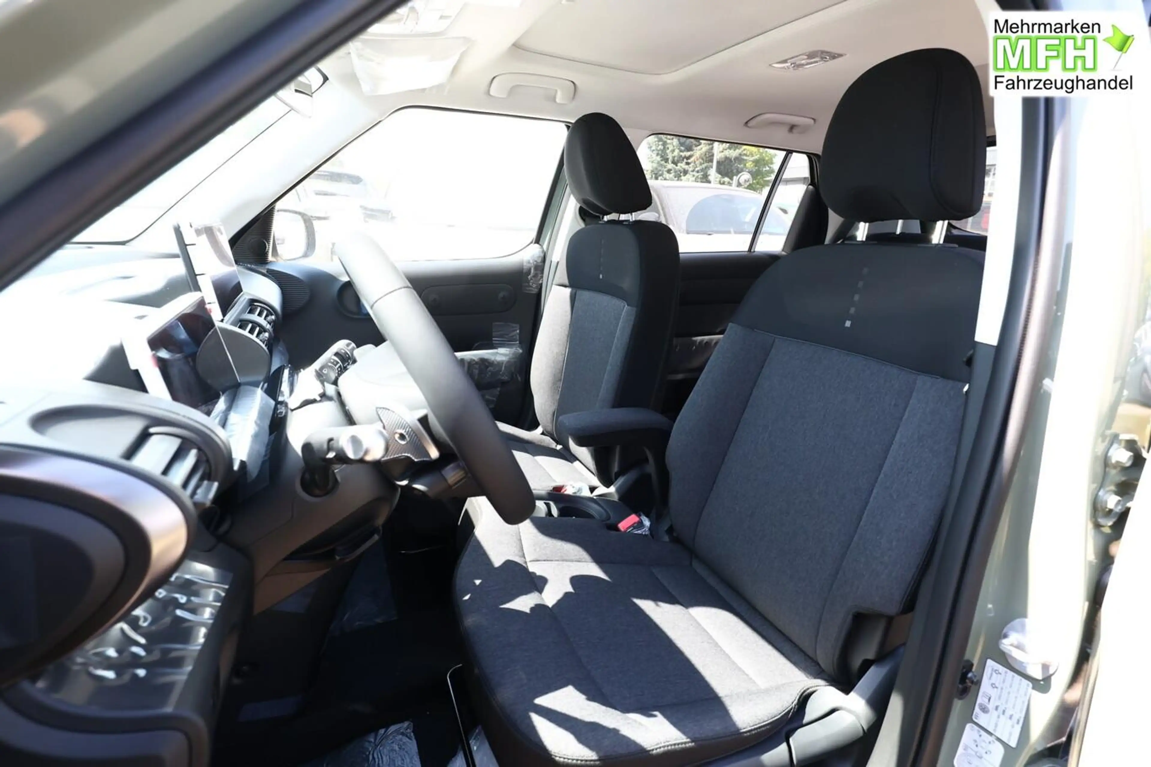 Hyundai Inster 49 kWh Nav Pano 17Z SHZ Privacy ACC LED 85 kW (... — photo 5