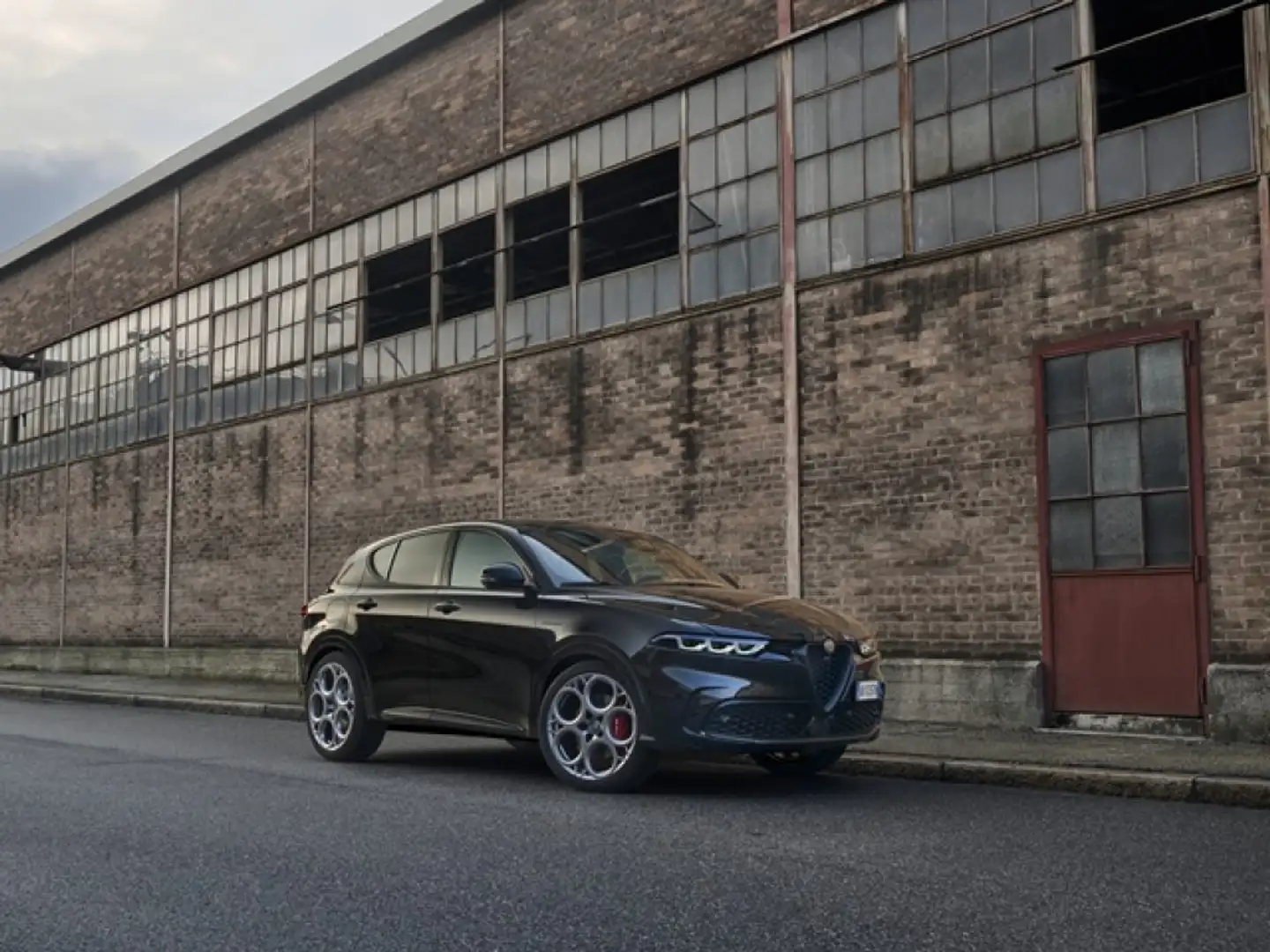 Alfa Romeo Tonale 1.3 280 CV PHEV AT6 Q4 Sprint Rosso - 1