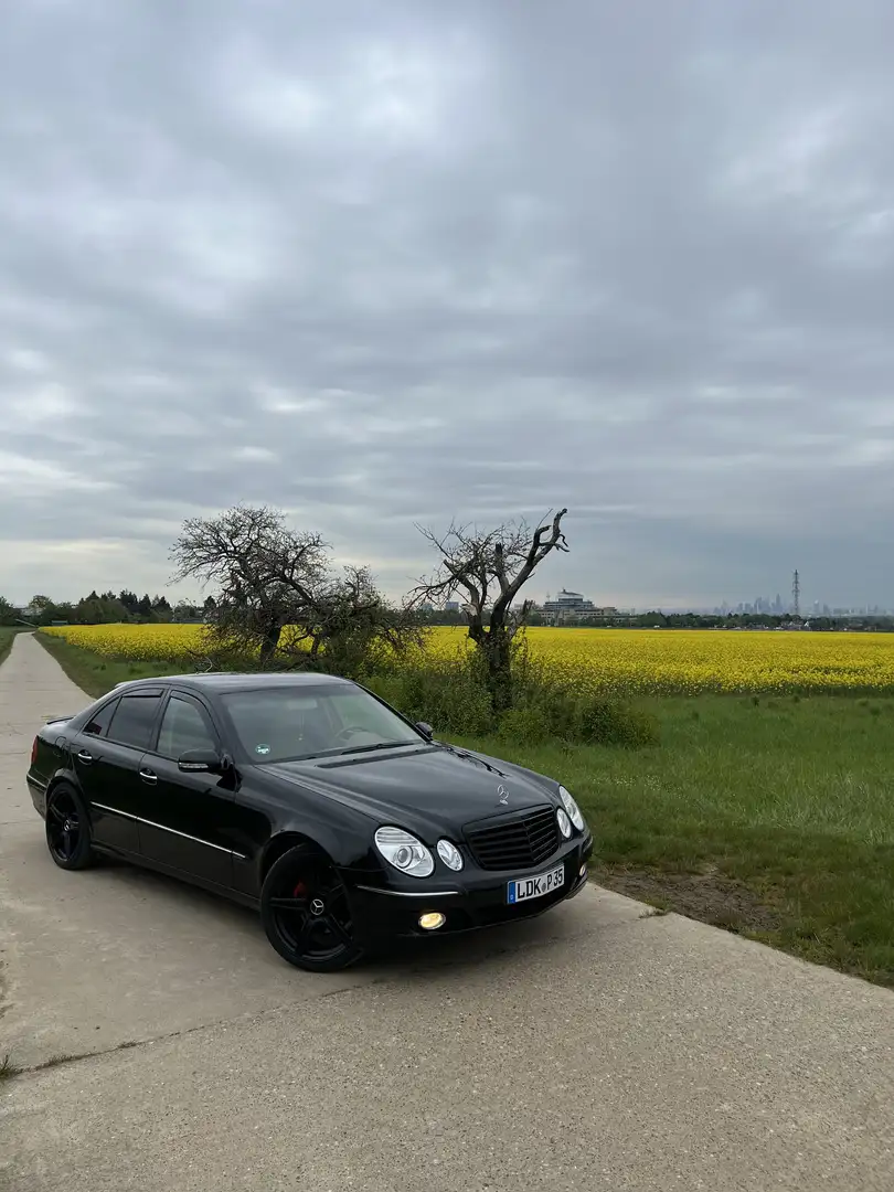 Mercedes-Benz E 280 7G-TRONIC Elegance Schwarz - 1
