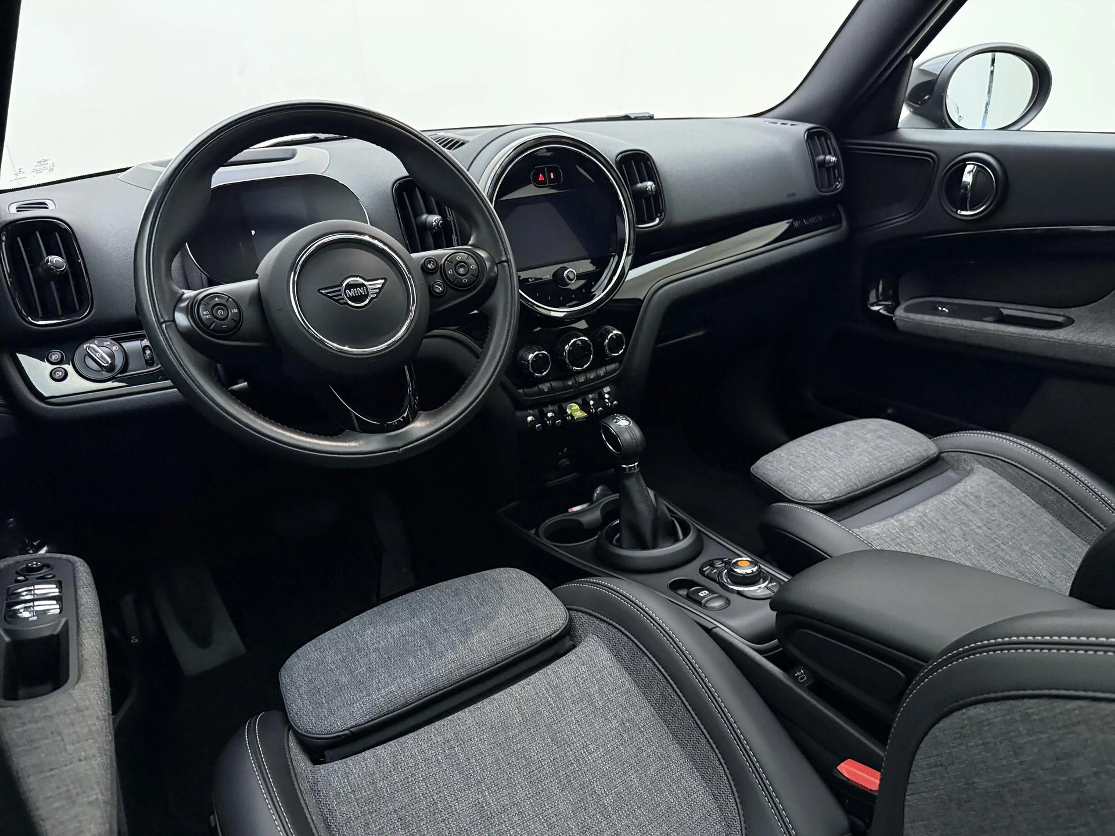 MINI Cooper SE Countryman 1.5 ALL4 Pepper — photo 14
