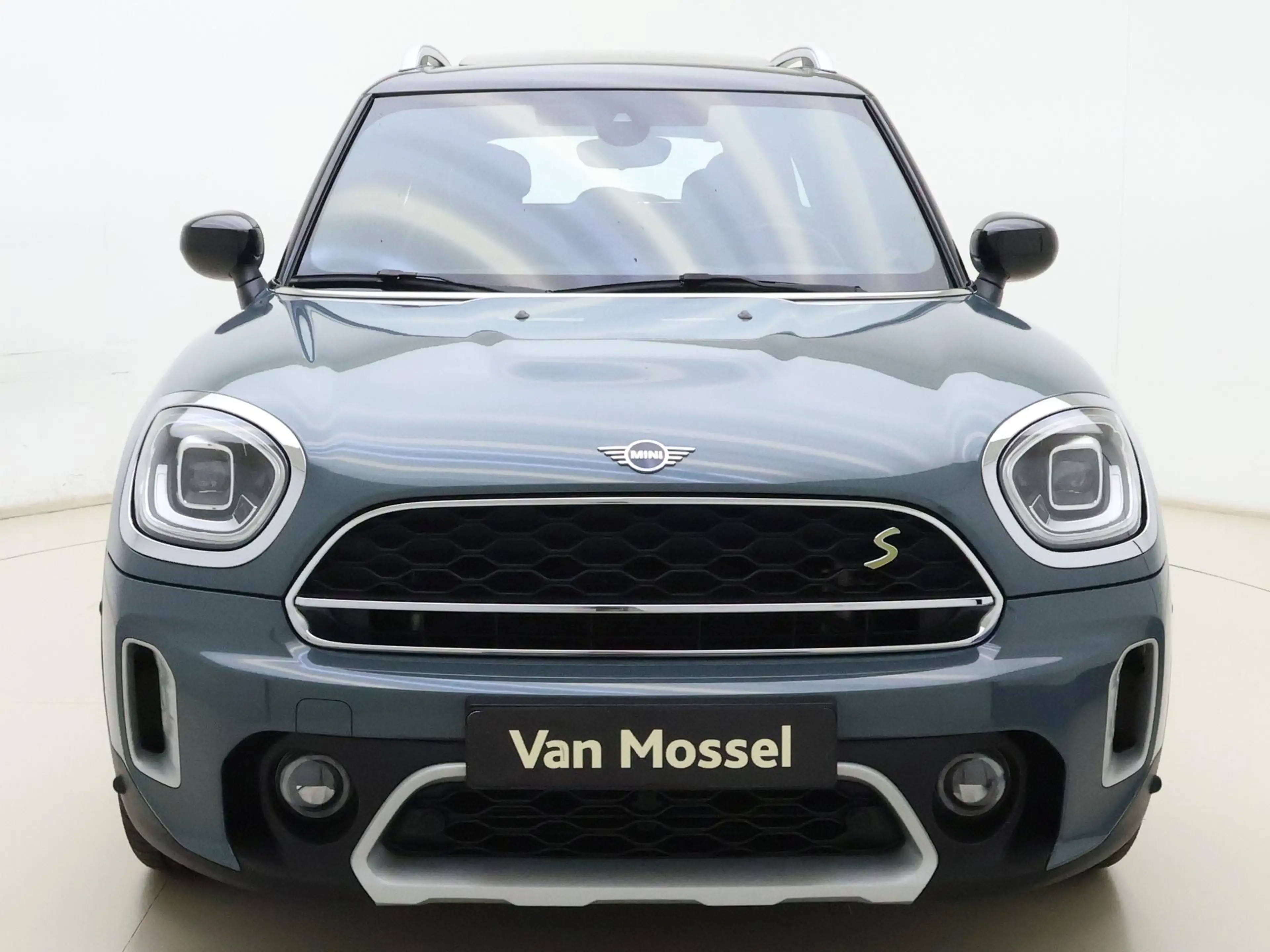 MINI Cooper SE Countryman 1.5 ALL4 Pepper — photo 9