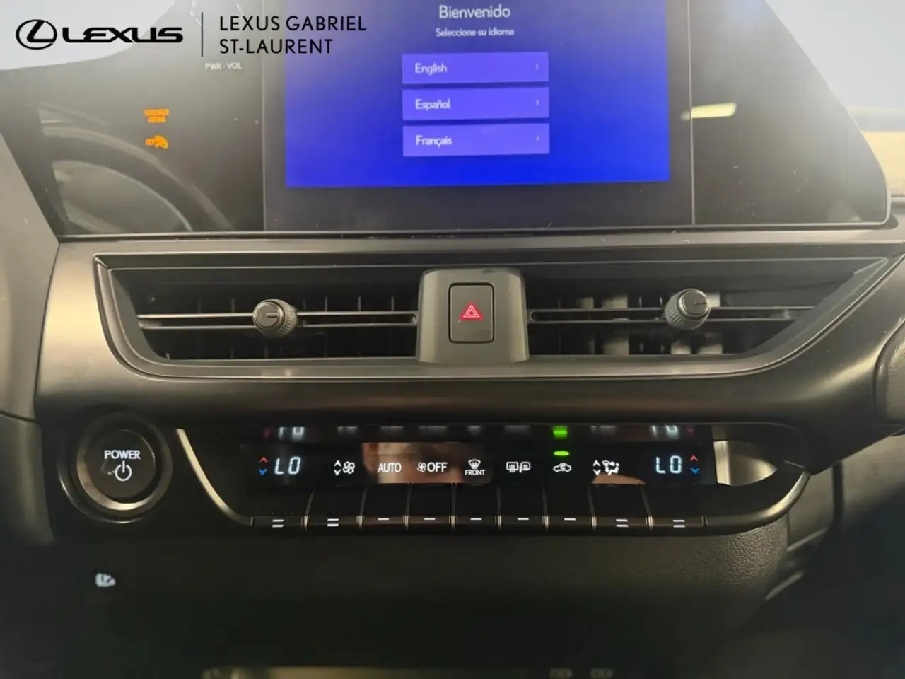 Lexus UX снимка Lexus UX