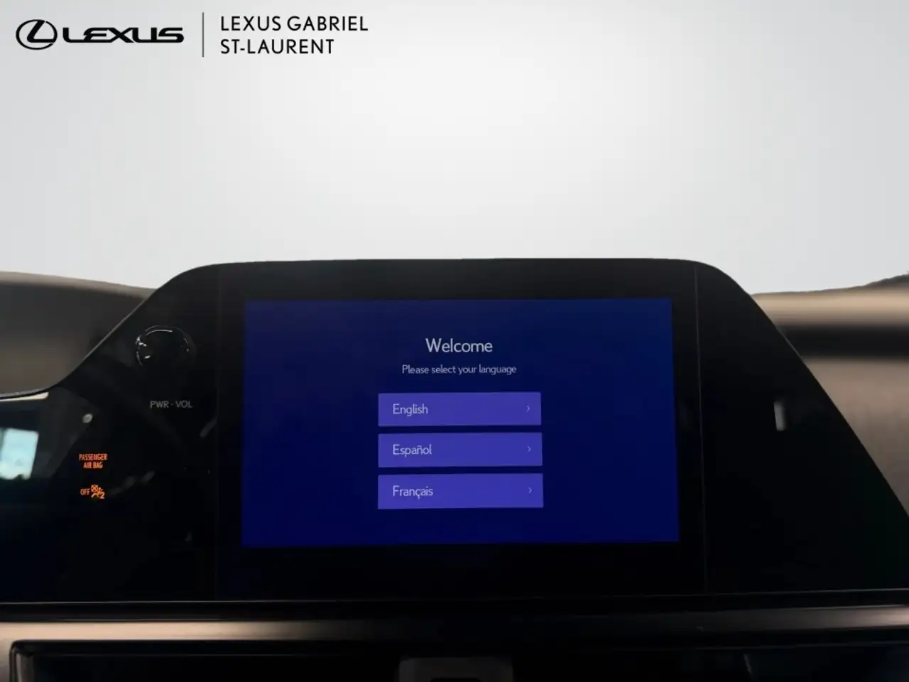 Lexus UX снимка Lexus UX