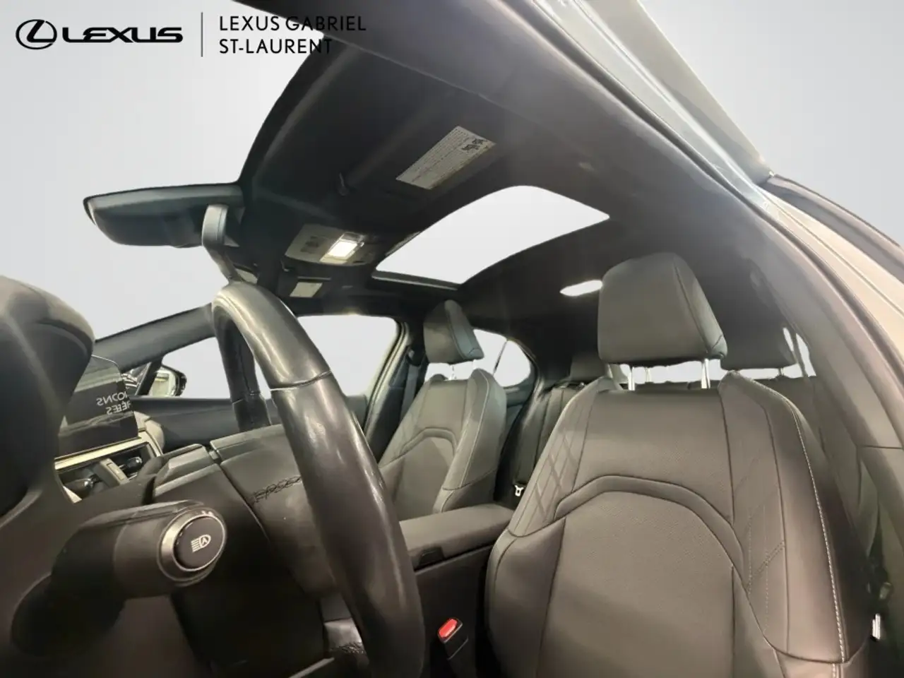 Lexus UX снимка Lexus UX