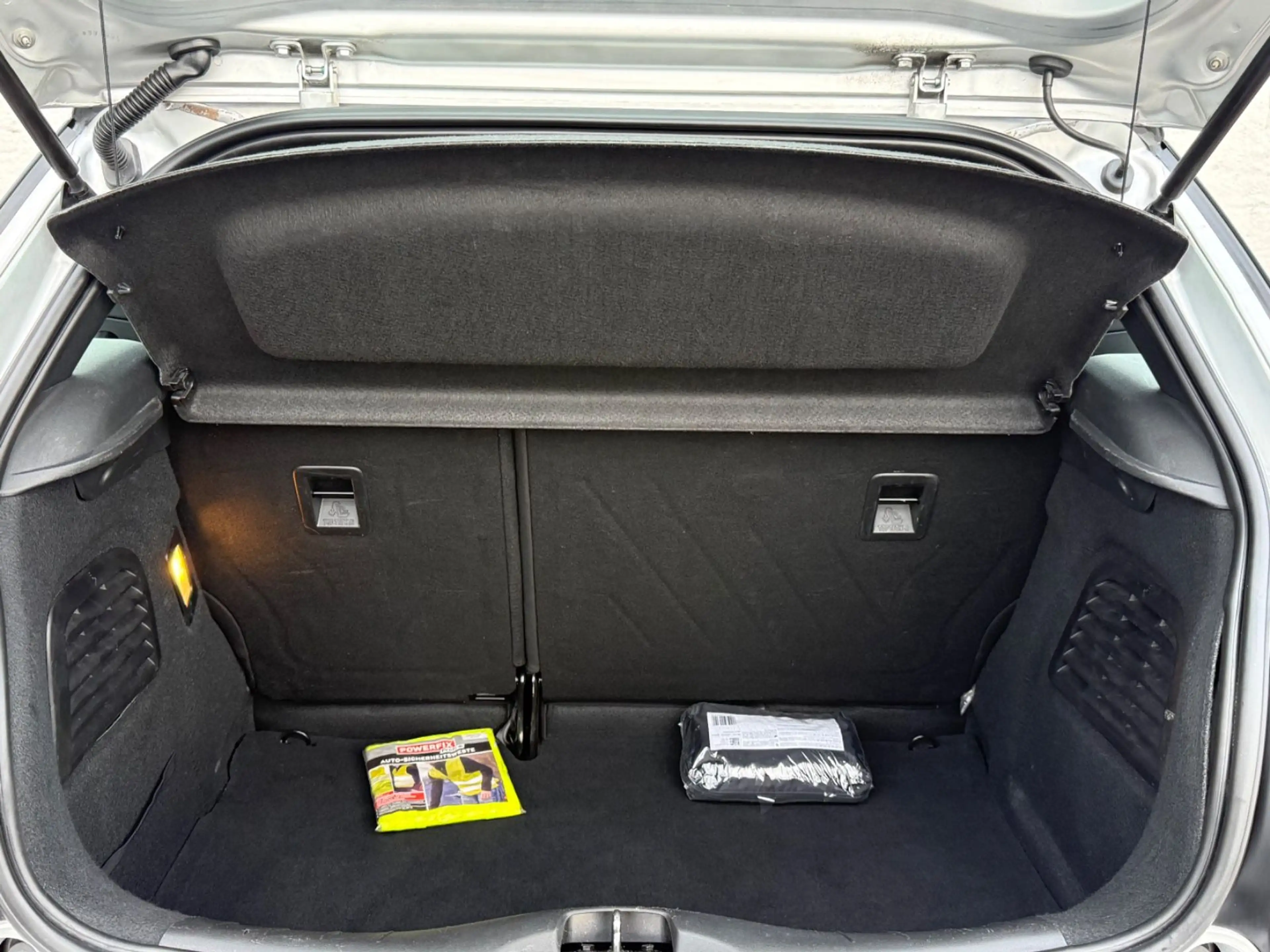 DS Automobiles DS 3 DS 3 So Chic S-Heiz,Einpark-h,Tempomat,Bluetooth — photo 11