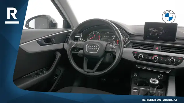 Audi A4 view 16